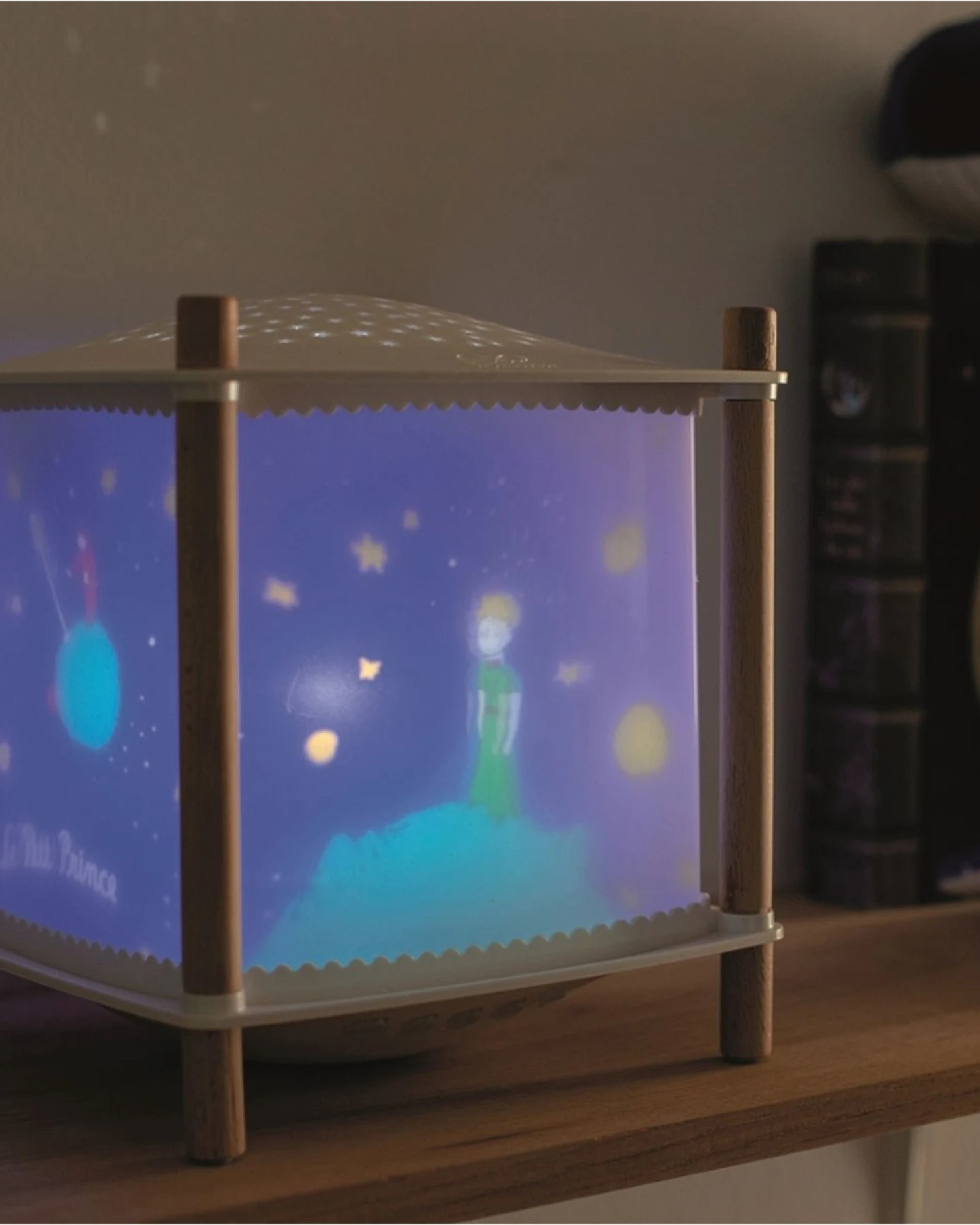 Magische Laterne Revolution 2.0 Bluetooth "Der kleine Prinz" Maße 17 x 17 x 18,5 cm – Ansicht 2