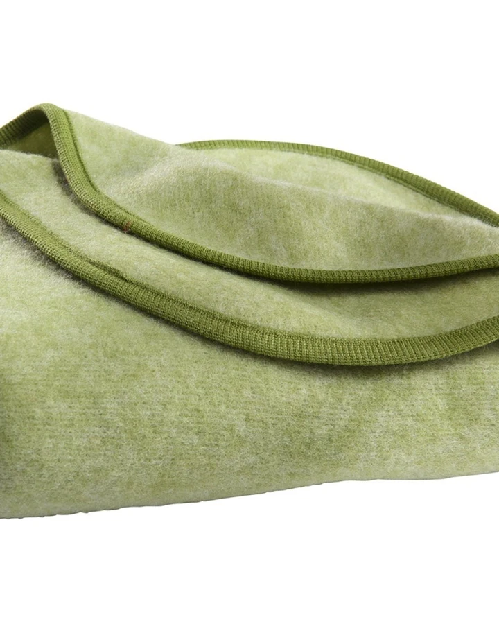 Cosilana Babydecke Wolle-Baumwolle Fleece lindgrün Maße 75 x 100 cm