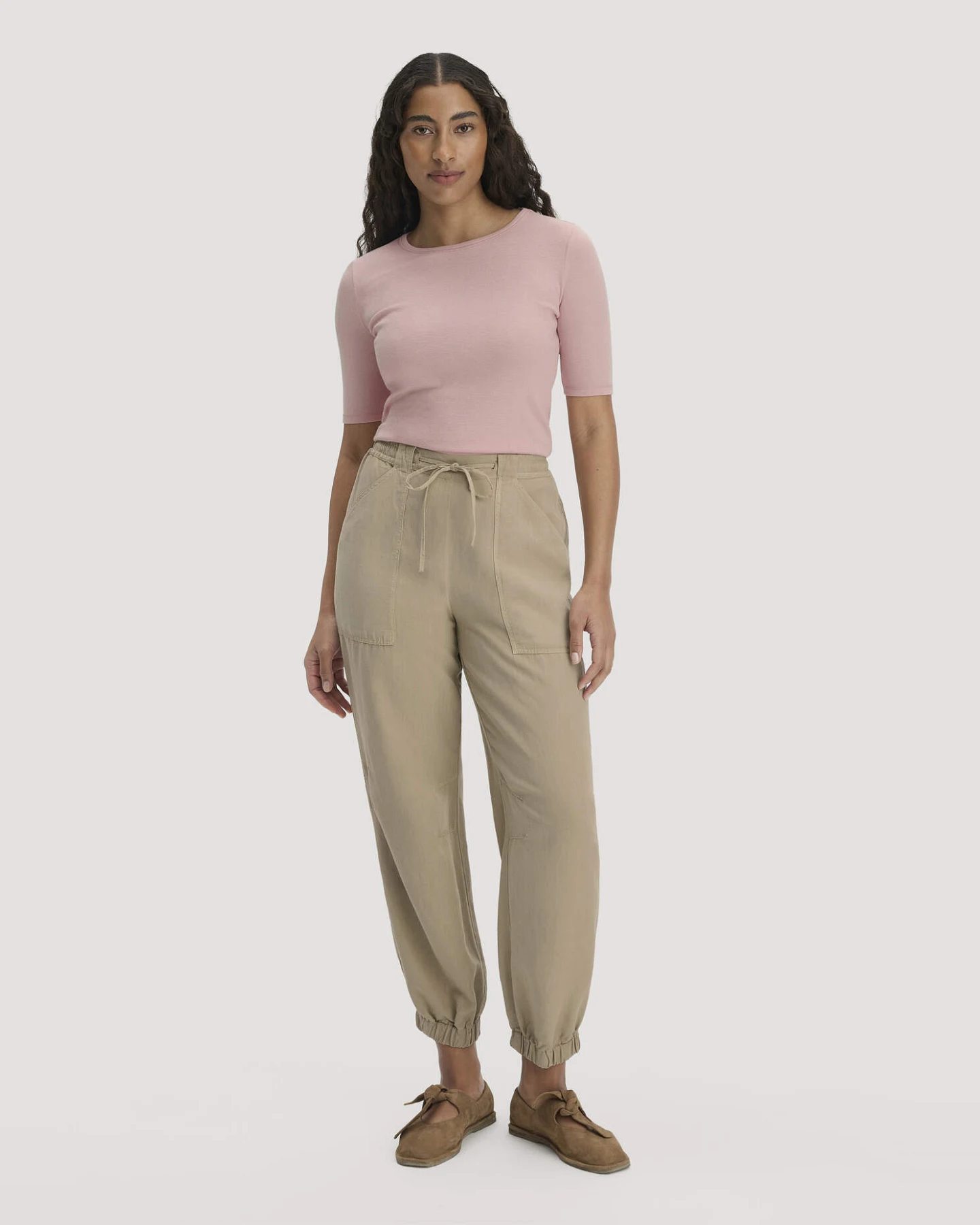 hessnatur Damen Softrib T-Shirt Fitted aus Bio-Baumwolle und TENCEL™ Modal - rosa - Größe 42 – Ansicht 2