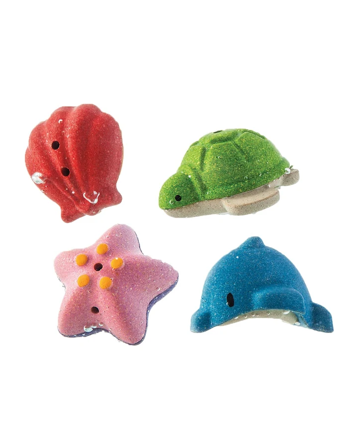 PlanToys Badewannenspielzeug Set Meer aus recyceltem Kautschukholz 4er Set Maße 7,1 x 6,8 x 4,2 cm
