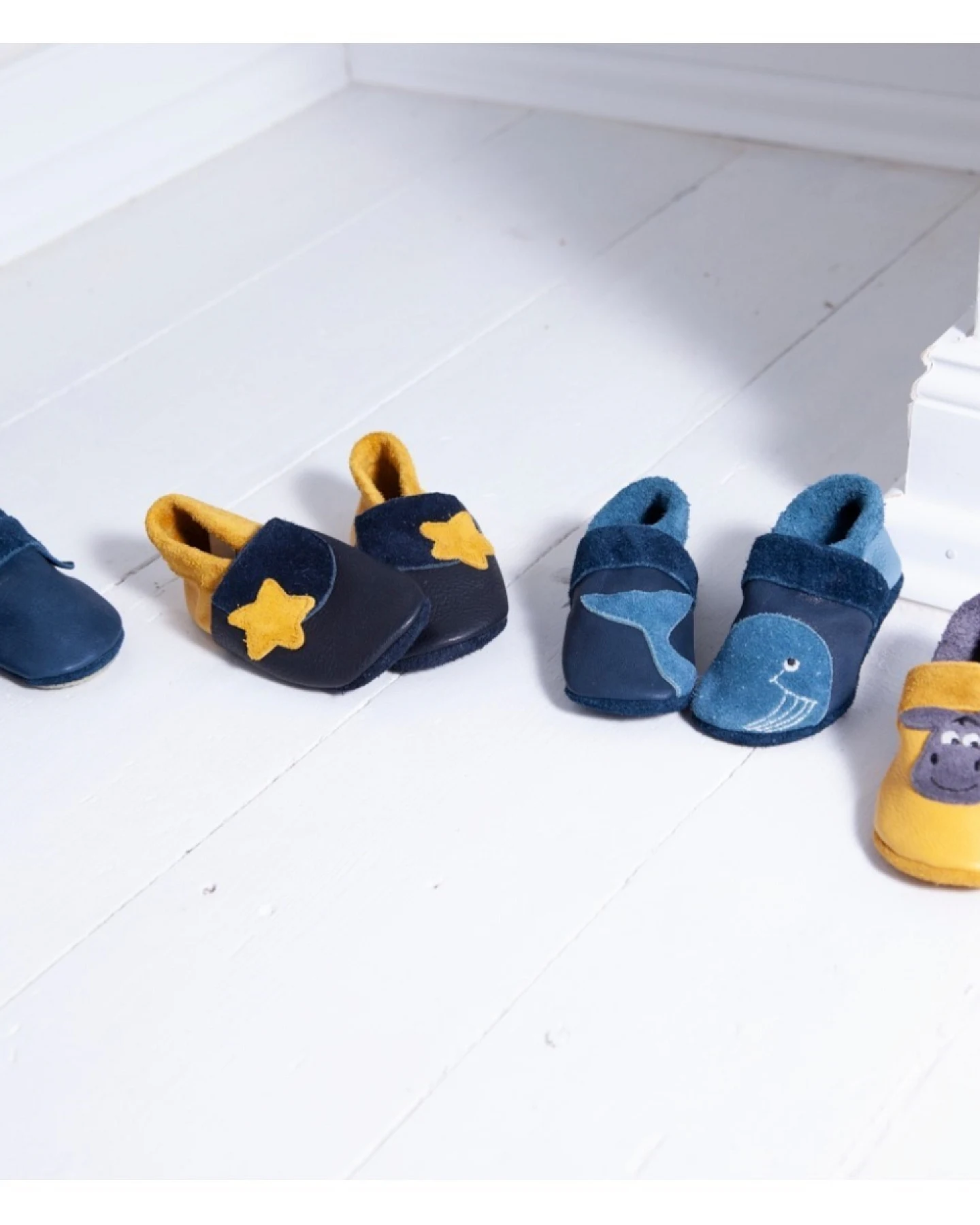 Baby und Kinder Hausschuhe Krabbelschuhe Ecopell Leder Großer Wal Gr.27 – Ansicht 2
