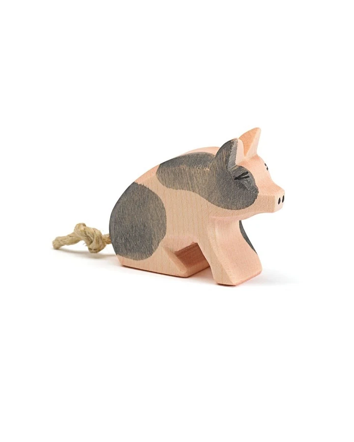 Ostheimer Ferkel gefleckt sitzend 6 x 2 x 4,5 cm