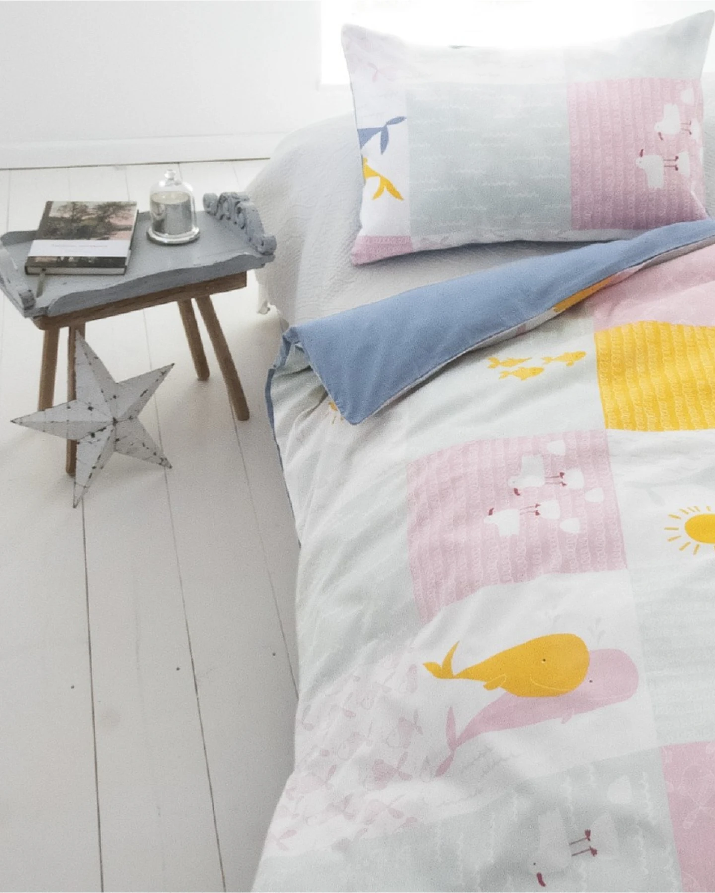 Kinderbettwäsche Bio-Baumwolle Patchwork Wal Bettbezug 100 x 135 cm, Kissen 40 x 60 cm – Ansicht 2
