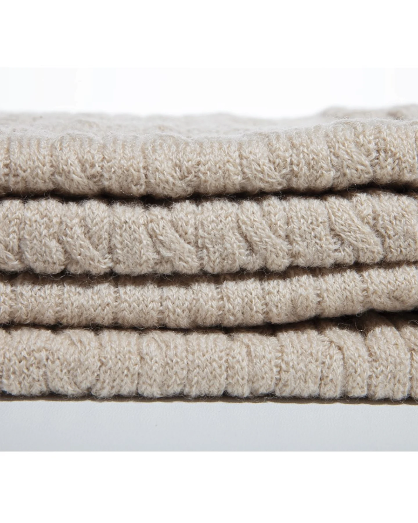 Babydecke Bio-Merinowolle Zopfstrick beige Maße 80 x 100 cm – Ansicht 2