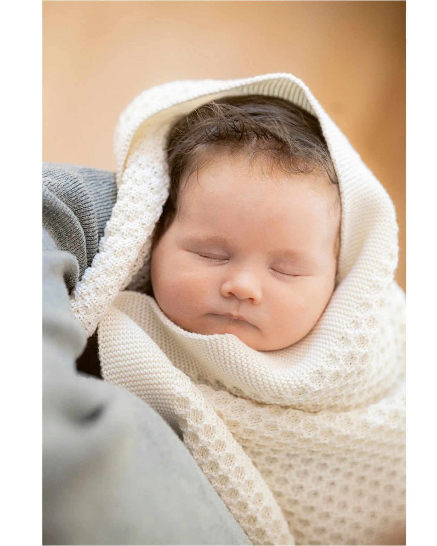 Disana Babydecke Wabenstrick Bio-Merinowolle natur Maße 80 x 100 cm – Ansicht 2