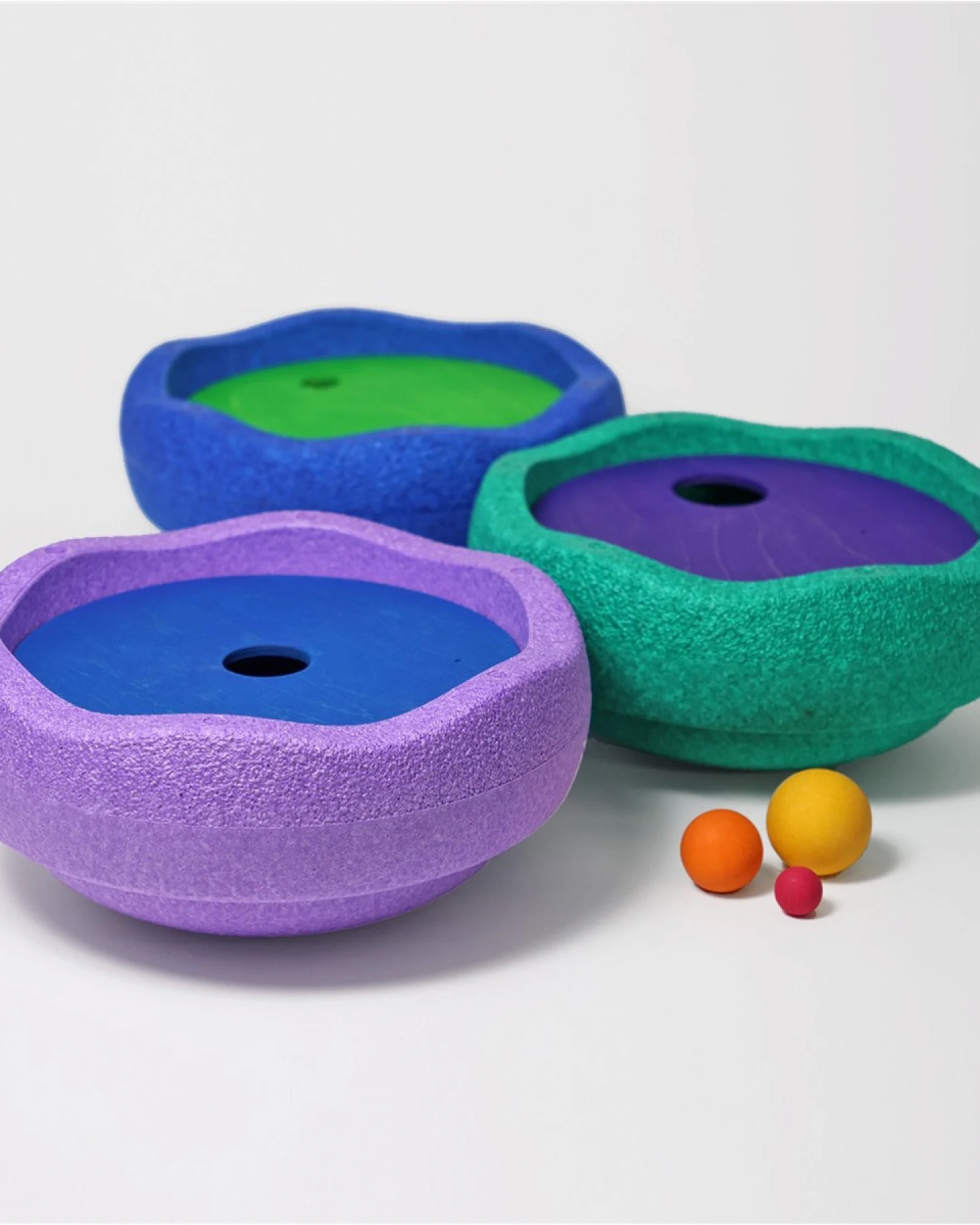 Grimms GRIMM’S x Stapelstein® Kullerscheiben cool rainbow Scheiben Ø 21,4 cm , Kugeln Ø 20,35,45 mm – Ansicht 2