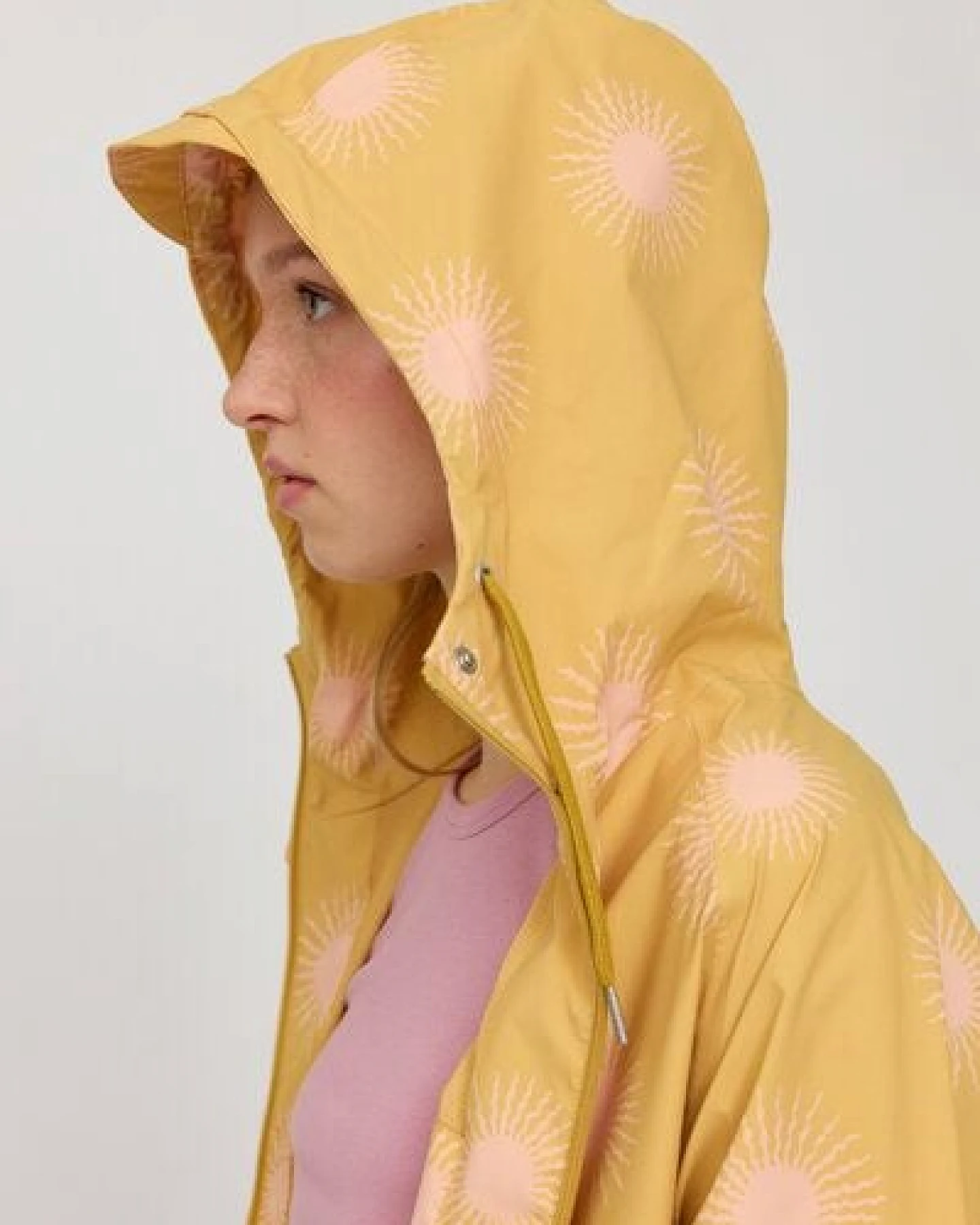 Mazine Oversized Regenmantel aus recykeltem Plastik – Ansicht 4