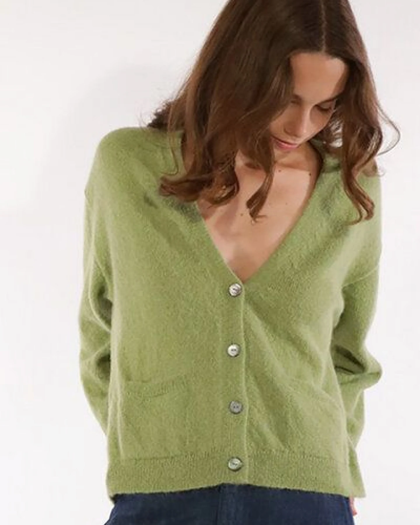 Les Racines Du Ciel GARANCE Strickjacke aus gebürstetem Baby-Alpaka, Pistachio – Ansicht 2