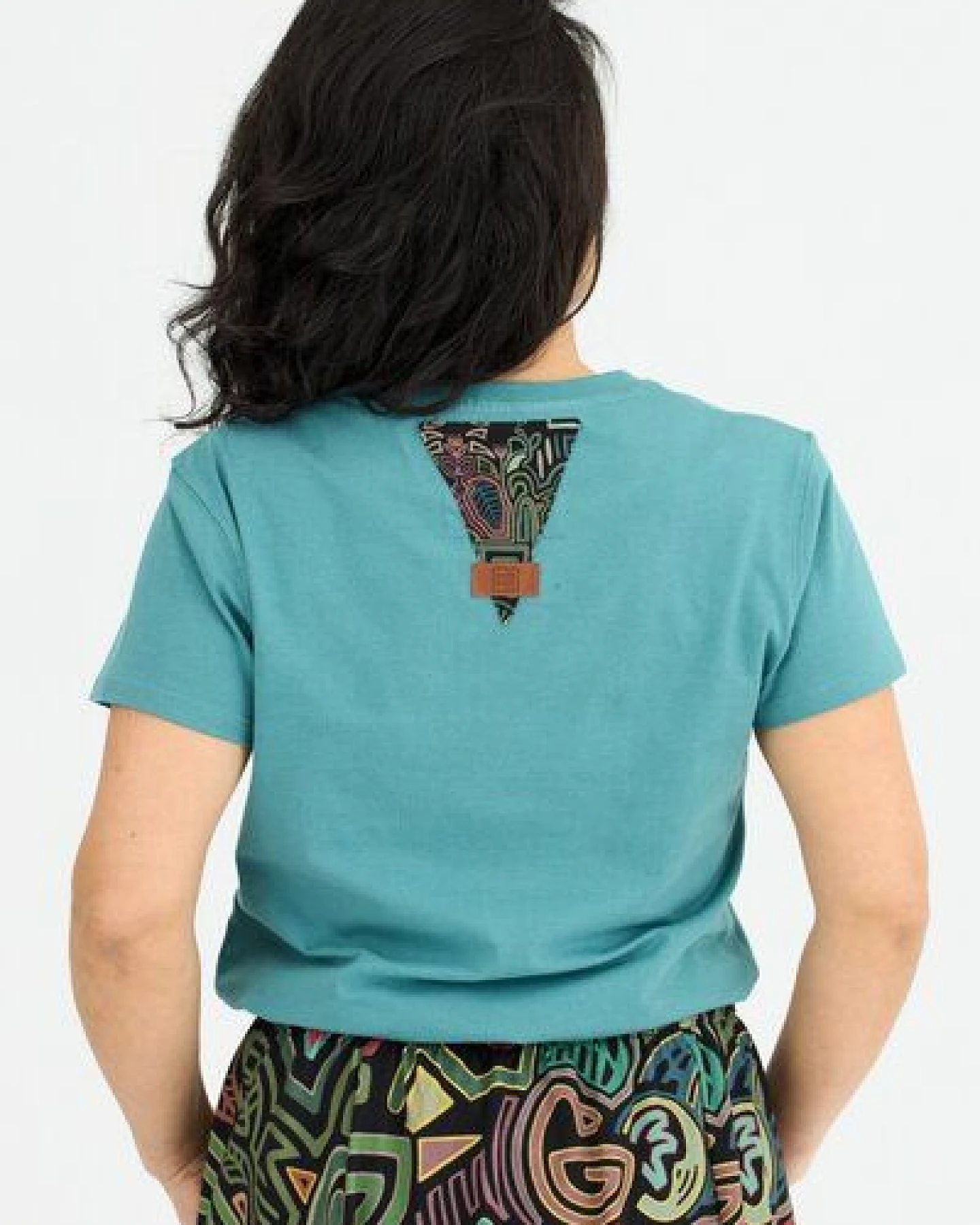 KOKOworld Bluse Zoja – Kurze Ärmel & runder Ausschnitt – KOKO-Print auf dem Rücken – 100% Bio-Baumwolle – Fair produziert in Polen – Ansicht 2