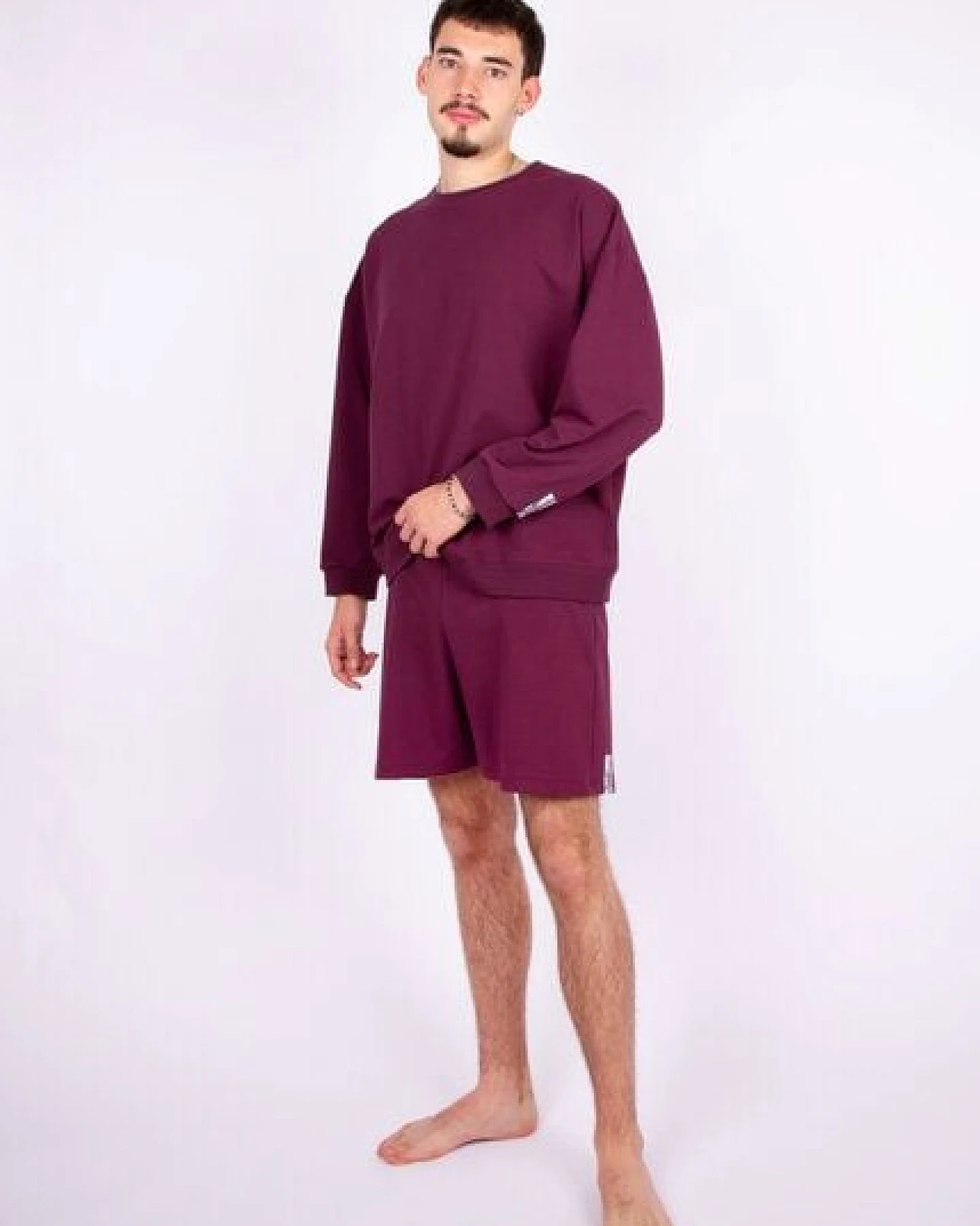 ÆVRIL Unisex Sweatshirt // Aubergine Red // Bio-Baumwolle – Ansicht 2