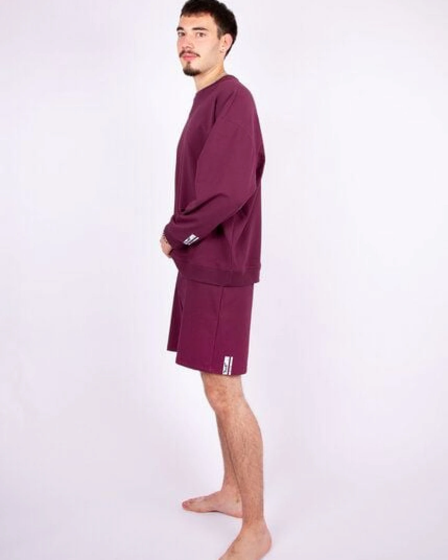 ÆVRIL Unisex Sweatshirt // Aubergine Red // Bio-Baumwolle – Ansicht 3
