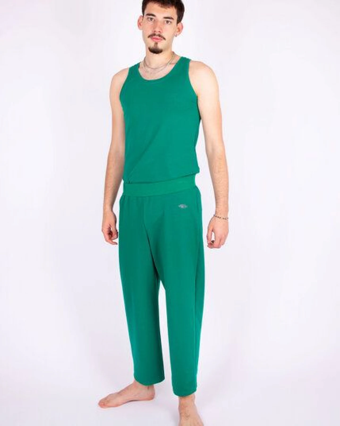 ÆVRIL Unisex Yogahose // Emerald Green // Bio-Baumwolle – Ansicht 2