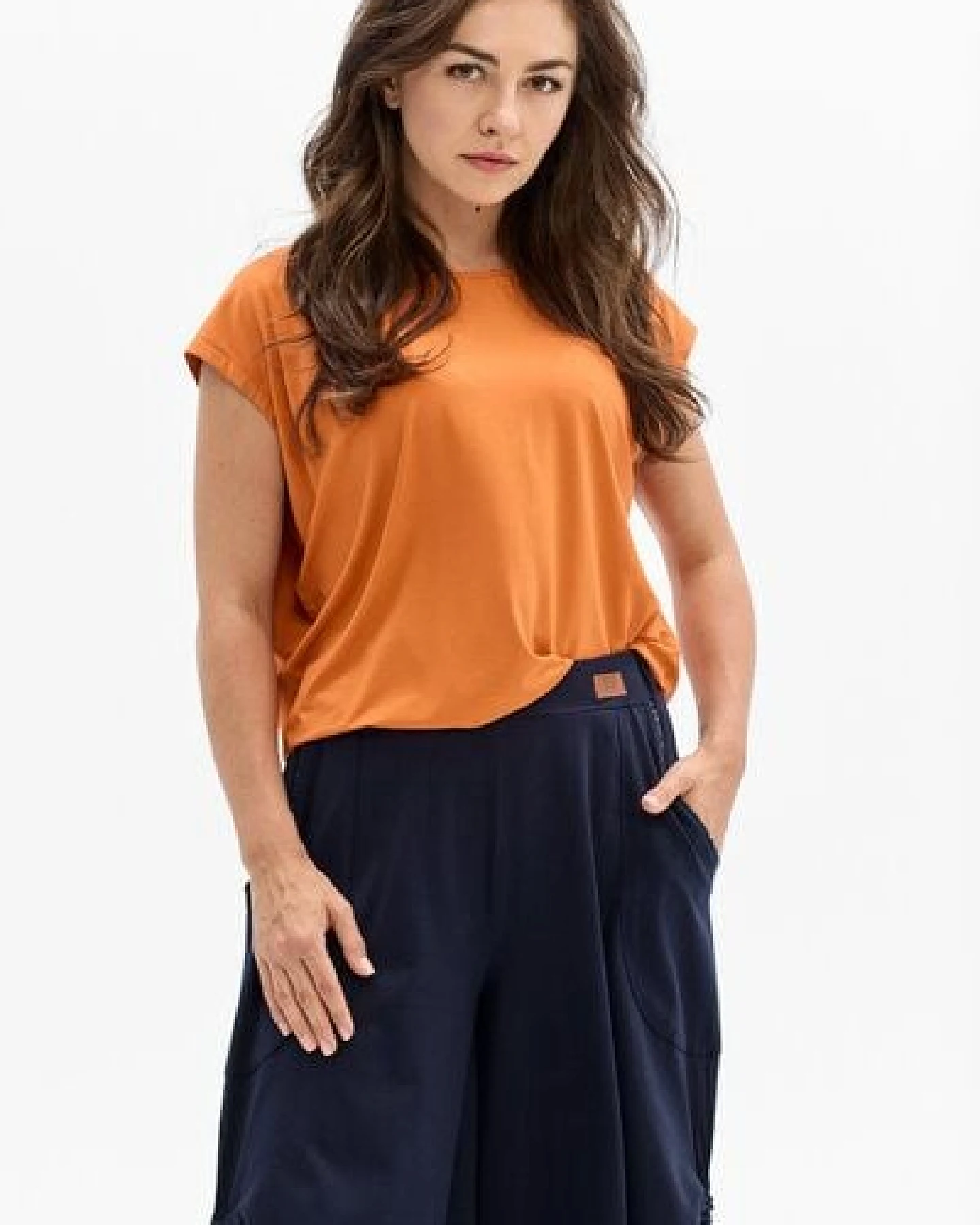 Shirt Moma – Viskose für Yoga & Alltag Bluse – Oversize mit Gummizug – Tangerine oder Schwarz – 100% in EU fair produziert – KOKOworld – Ansicht 4