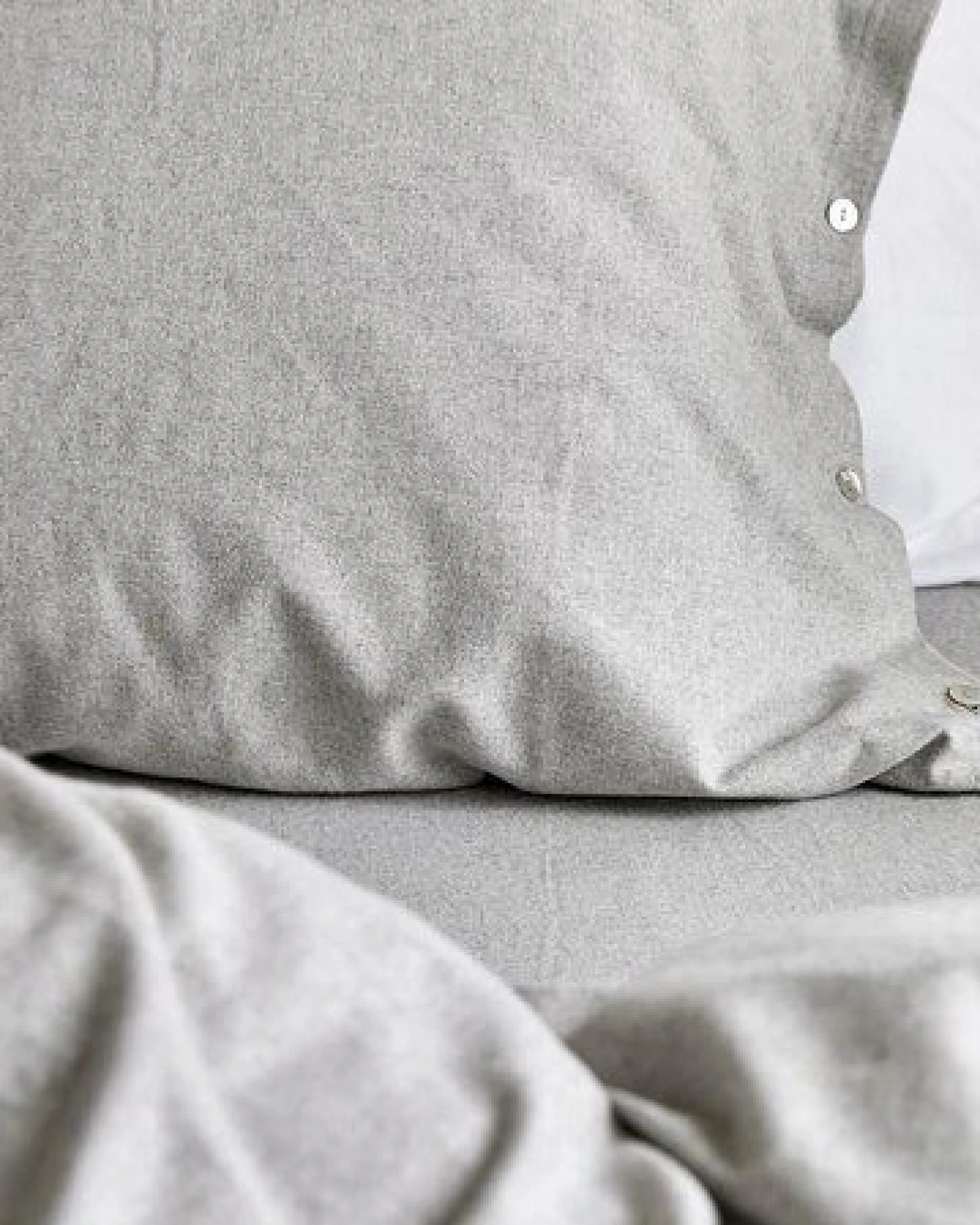 Kissenbezug "Yumeko" aus Velvet Flanell – Ansicht 3