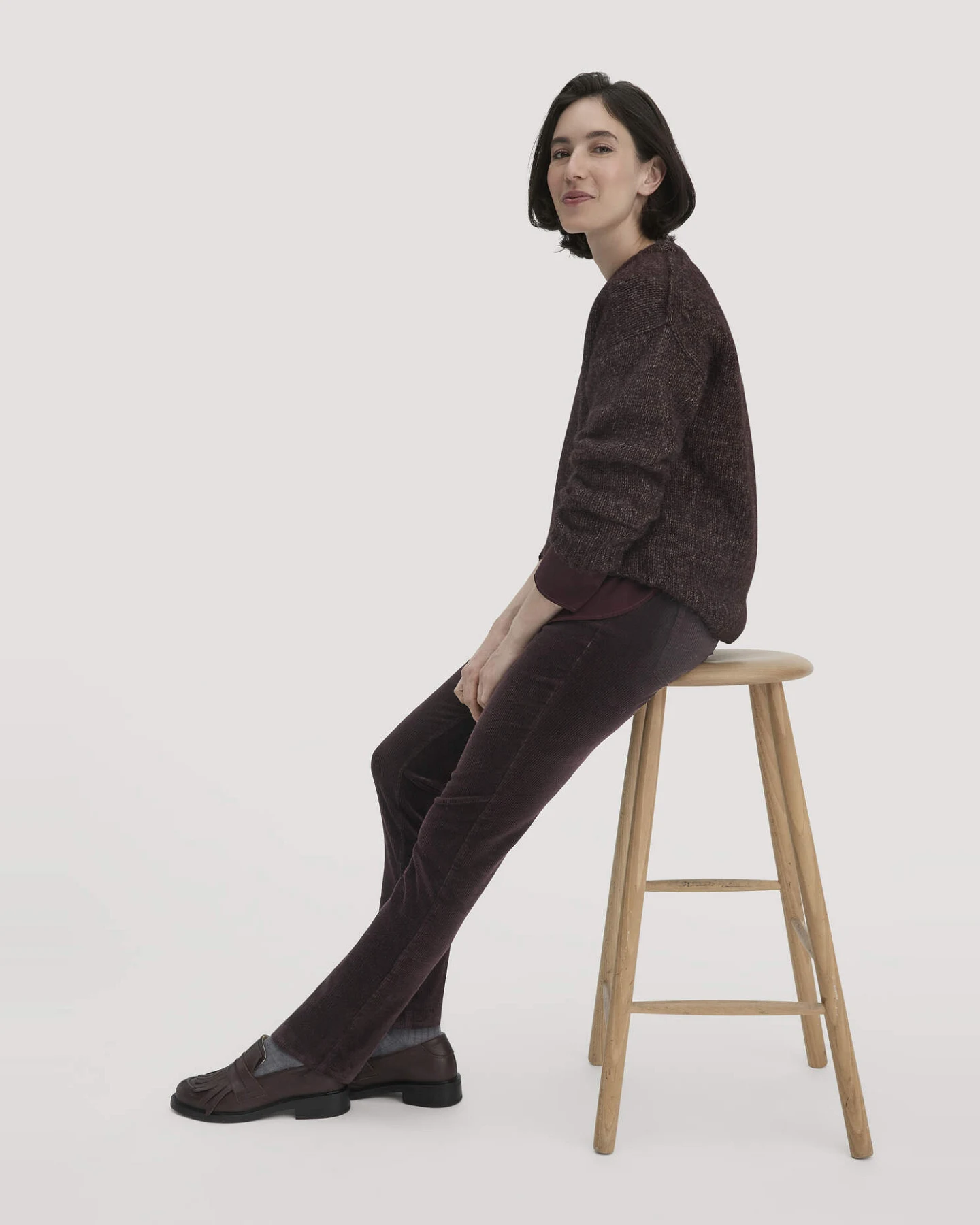 hessnatur Damen Cordhose Slim Leg Regular aus Bio-Baumwolle - braun - Größe 46 – Ansicht 4