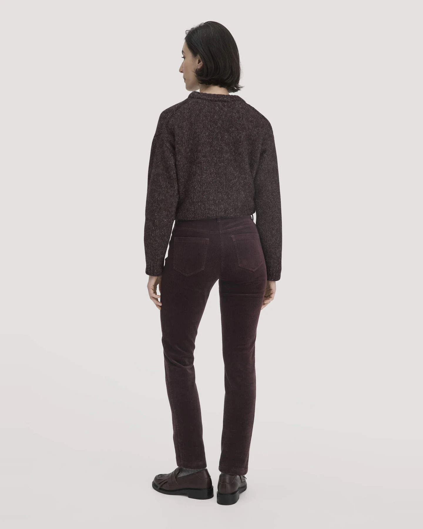 hessnatur Damen Cordhose Slim Leg Regular aus Bio-Baumwolle - braun - Größe 48 – Ansicht 2