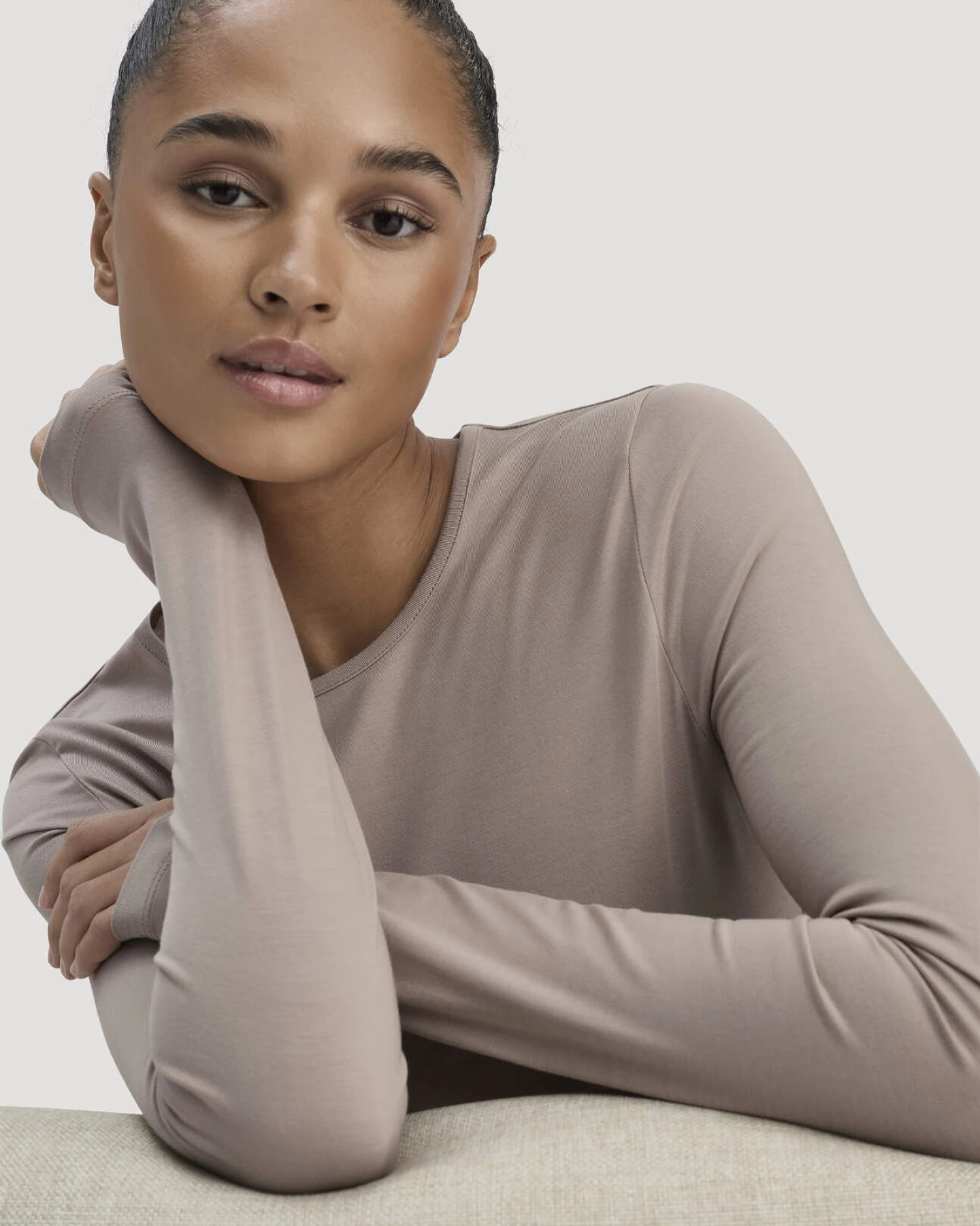 hessnatur Damen Longsleeve PURE FLOW aus TENCEL™ Modal - beige - Größe 34 – Ansicht 3