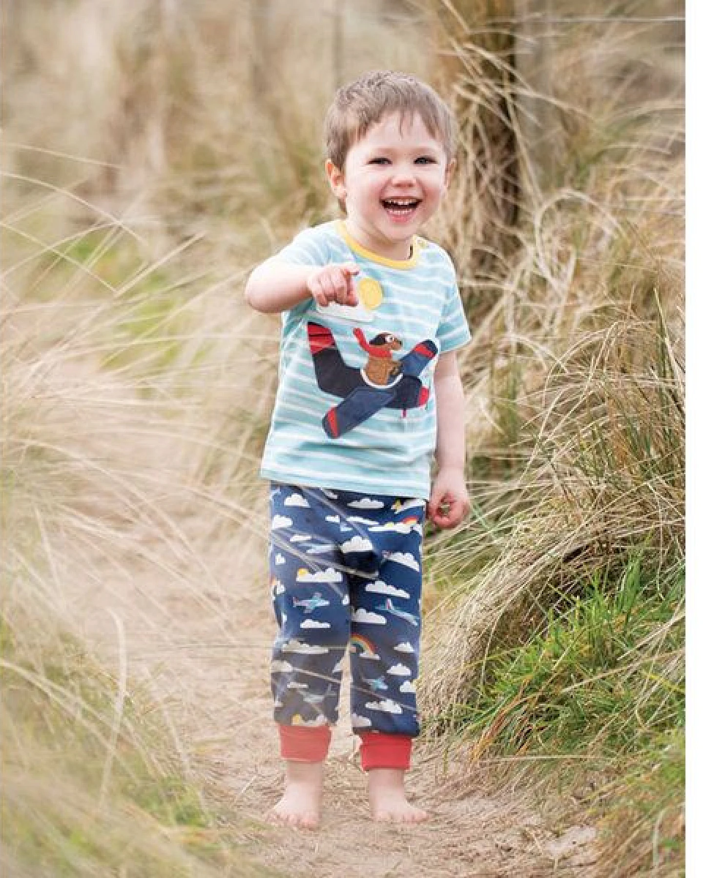 Frugi Pumphose Flugzeuge Marine Blue Fly Away – Ansicht 2