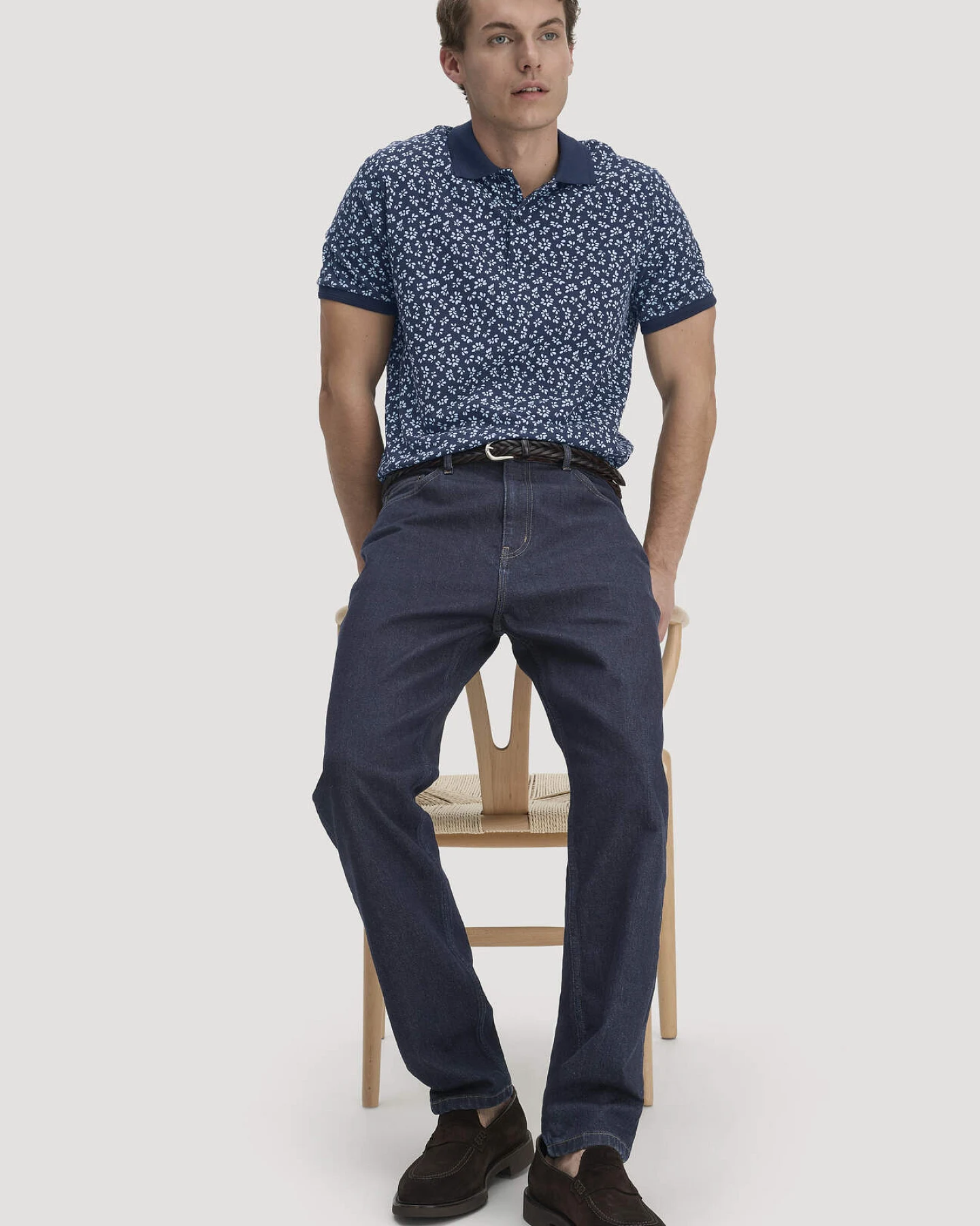 hessnatur Herren Jeans MADS Relaxed Tapered aus Bio-Denim - blau - Größe 31/32 – Ansicht 4