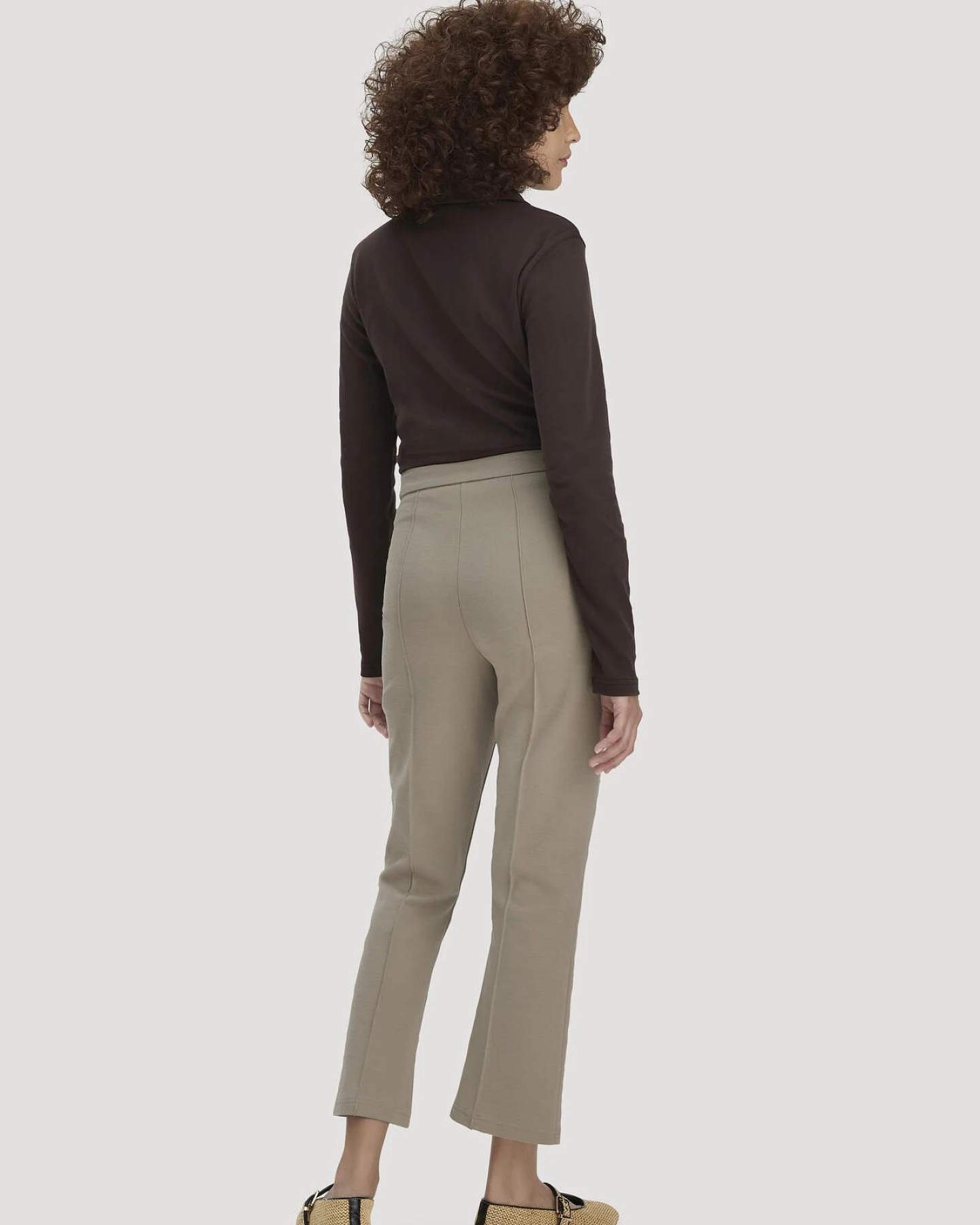 hessnatur Damen Jersey Hose Culotte Slim Leg aus Bio-Baumwolle - beige - Größe 46 – Ansicht 2
