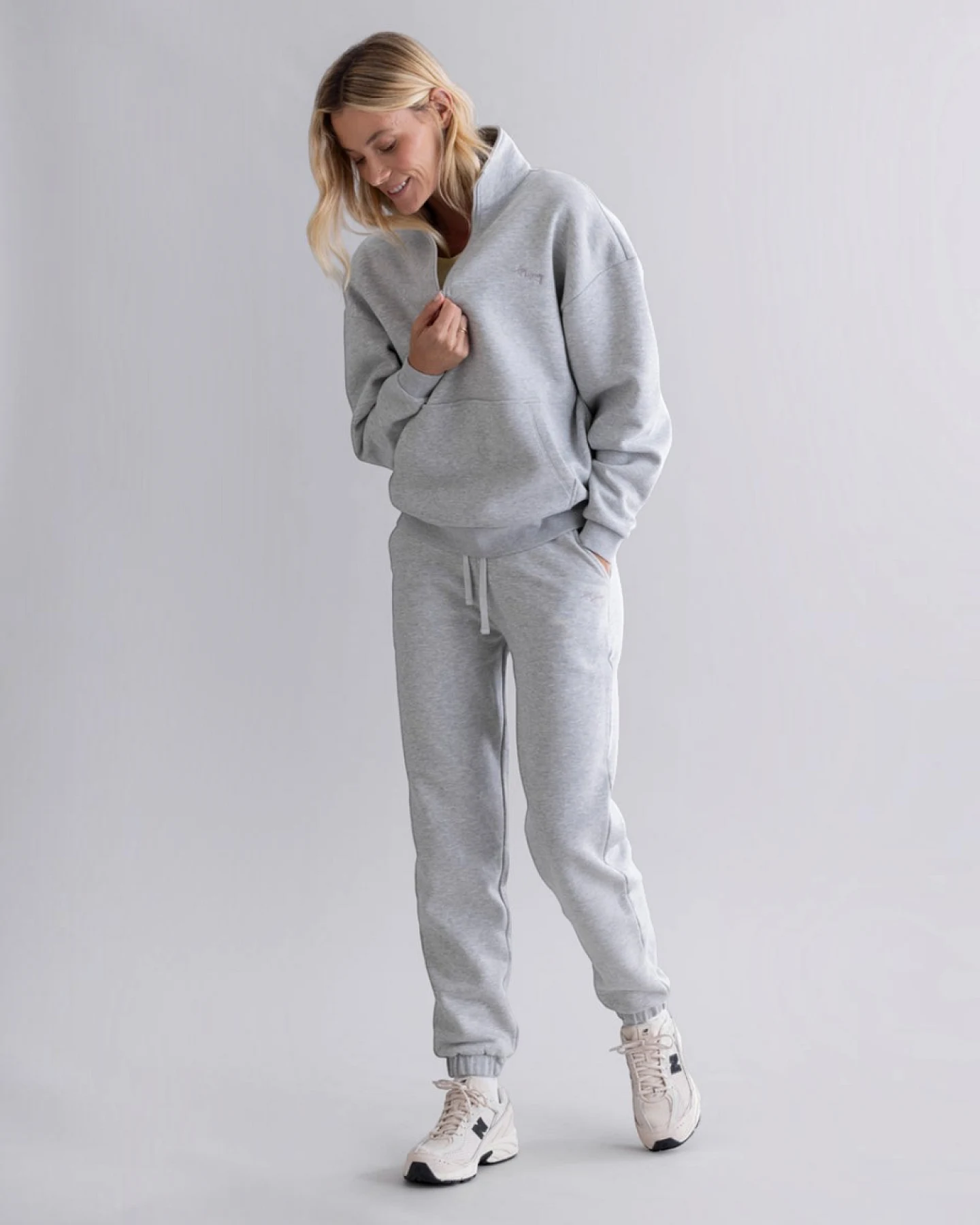 Hey Honey Cuff Sweat Pants - Grey Melange – Ansicht 4