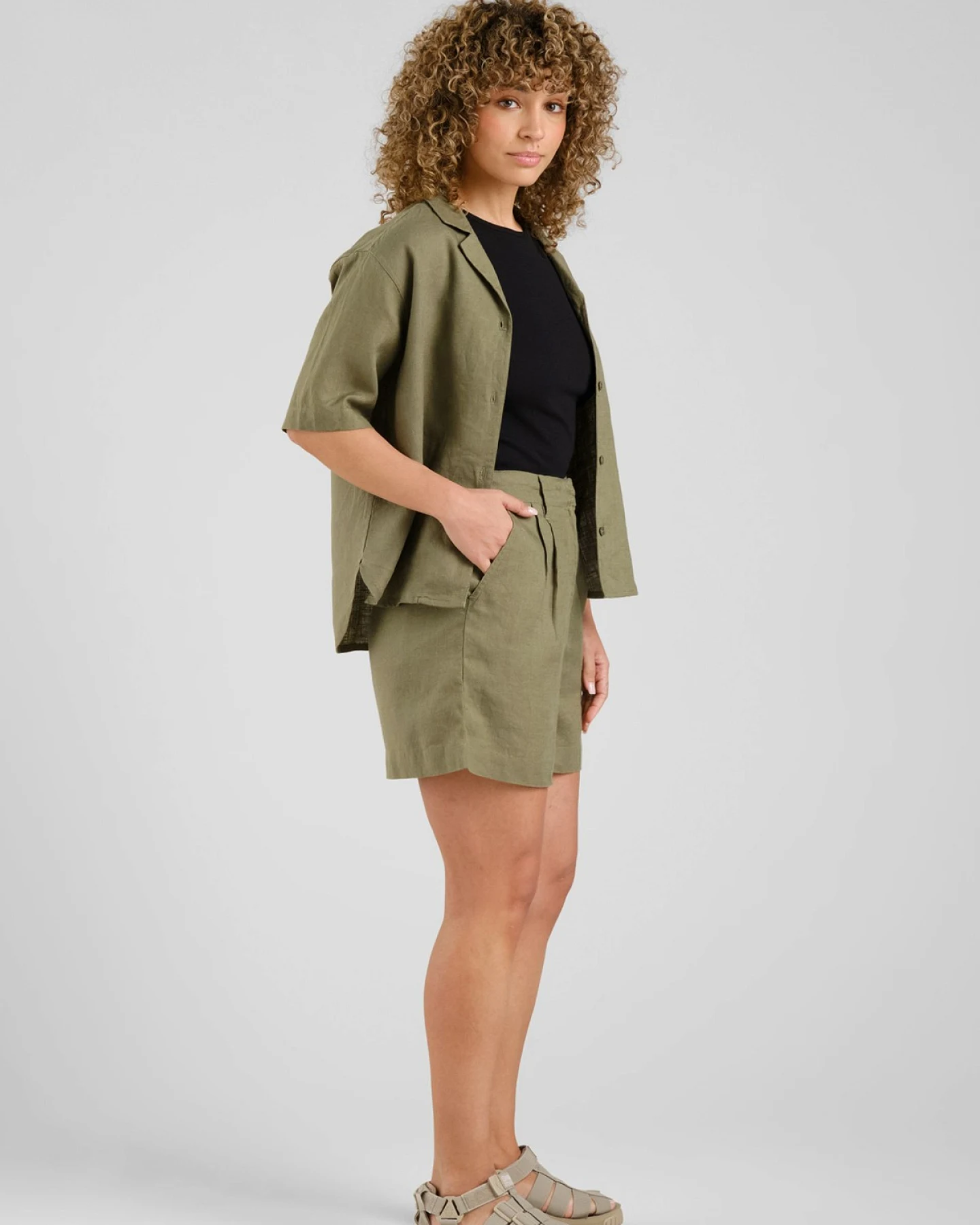 Shorts Djupvik Linen Grün – Ansicht 2