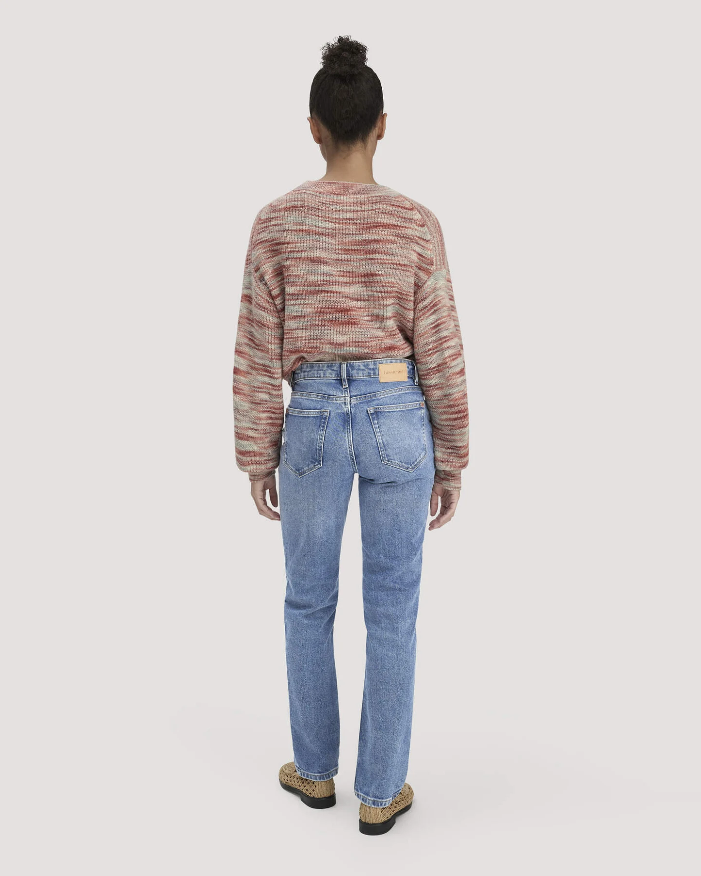 hessnatur Damen Jeans MARIE Straight aus Bio-Denim - blau - Größe 32/32 – Ansicht 2