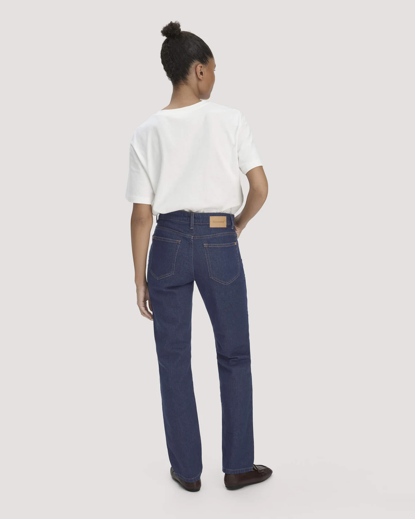 hessnatur Damen Jeans MARIE Straight aus Bio-Denim - blau - Größe 27/30 – Ansicht 2