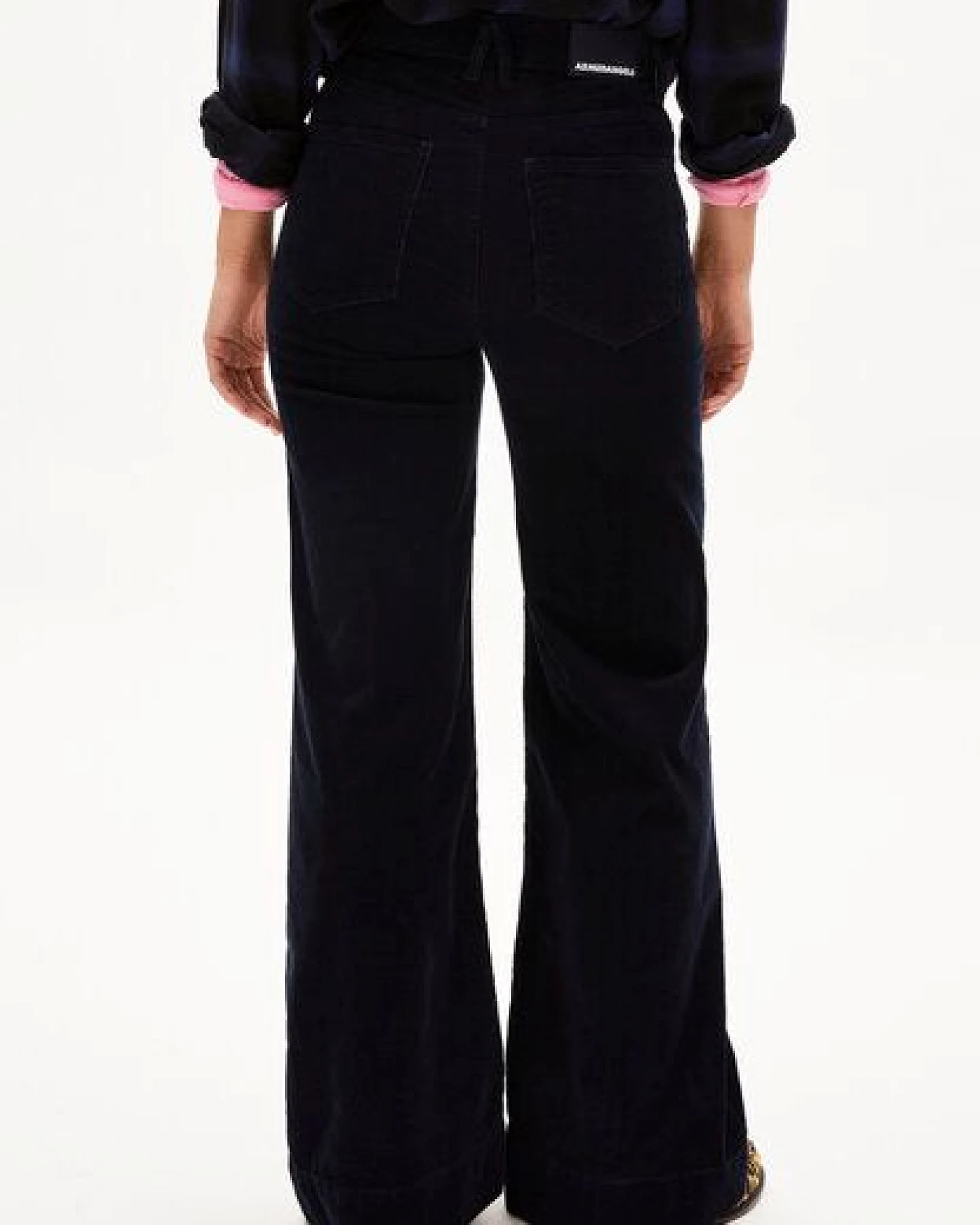 ARMEDANGELS MURLIAA CORDUROY Damen Webhose aus Bio-Baumwoll Mix – Ansicht 2
