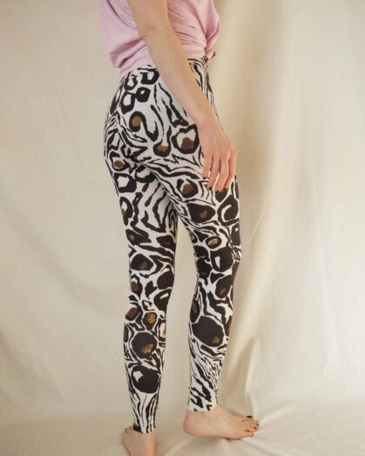 Lena Schokolade Animal Leggings aus Bio-Baumwolle – Ansicht 2