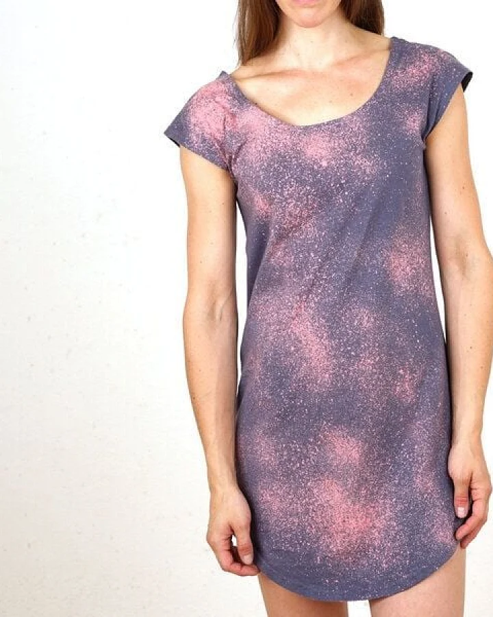 Lena Schokolade T-Shirt Kleid mit Sternenhimmel