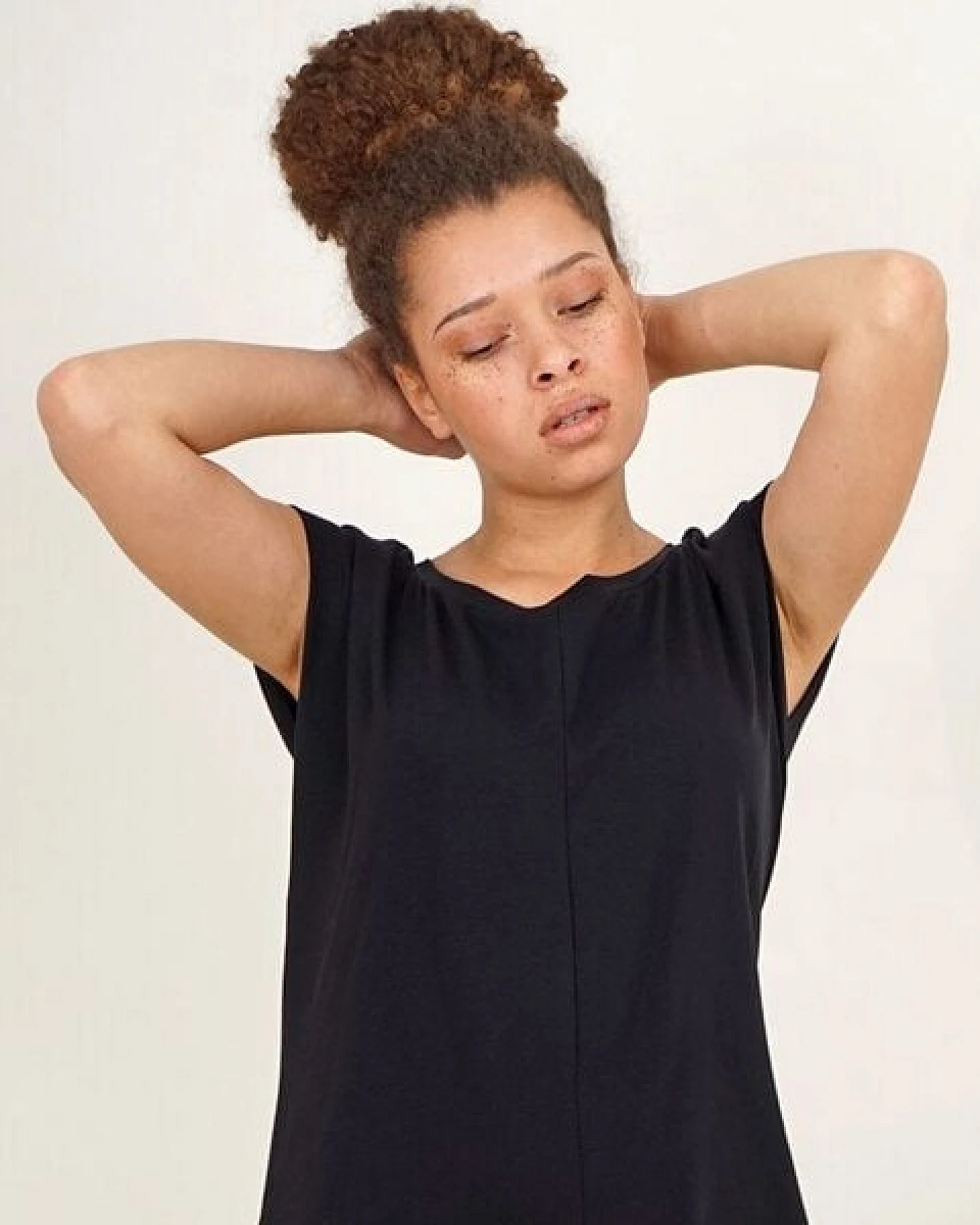 Lena Schokolade Jumpsuit Overall schwarz versch. Kordeln aus Bio-Jersey – Ansicht 4