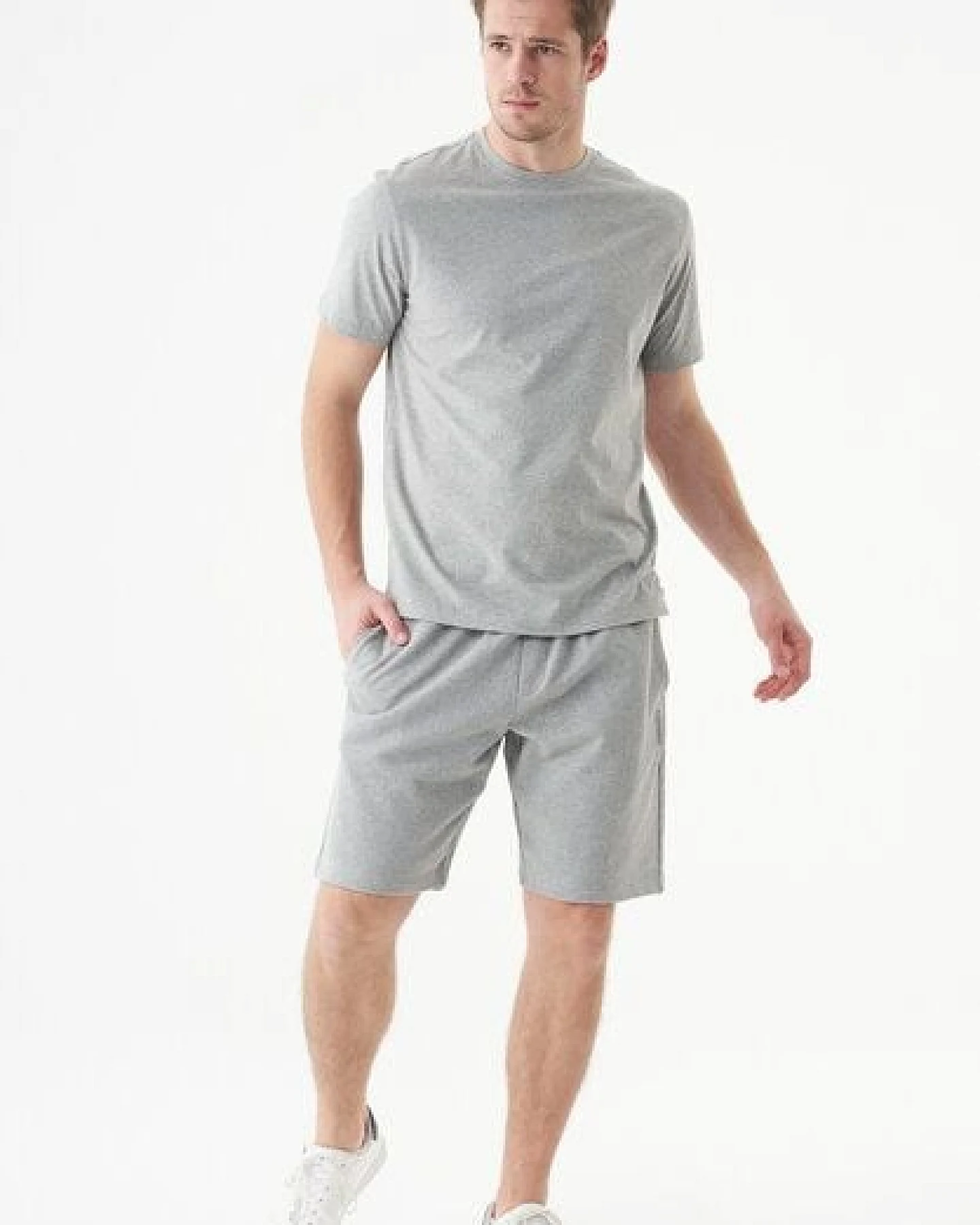 ORGANICATION ESSENTIALS-SHADI- Shorts aus Bio-Baumwolle – Ansicht 2