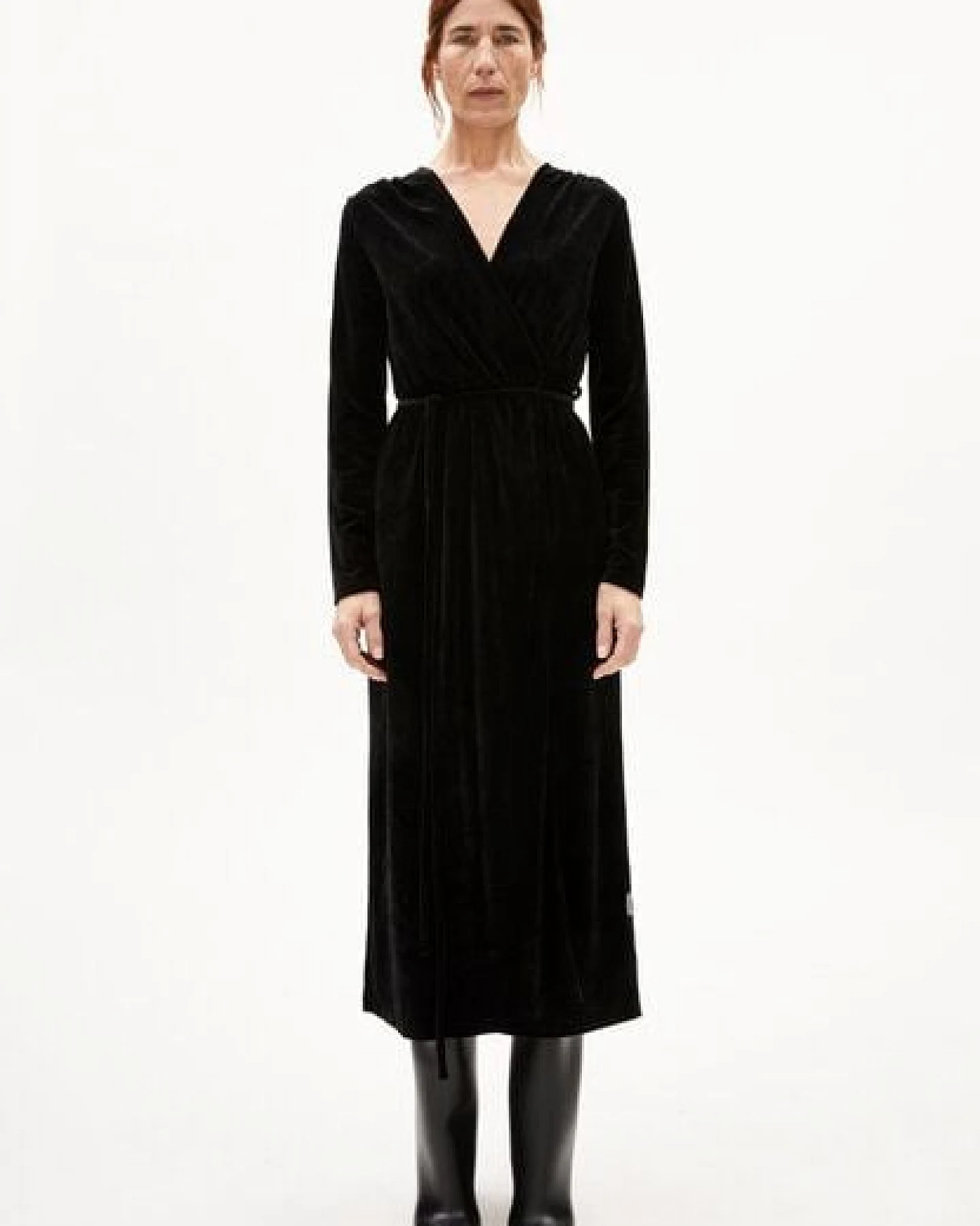 ARMEDANGELS VERLAAR Damen Jerseykleid Regular Fit aus Samt – Ansicht 4