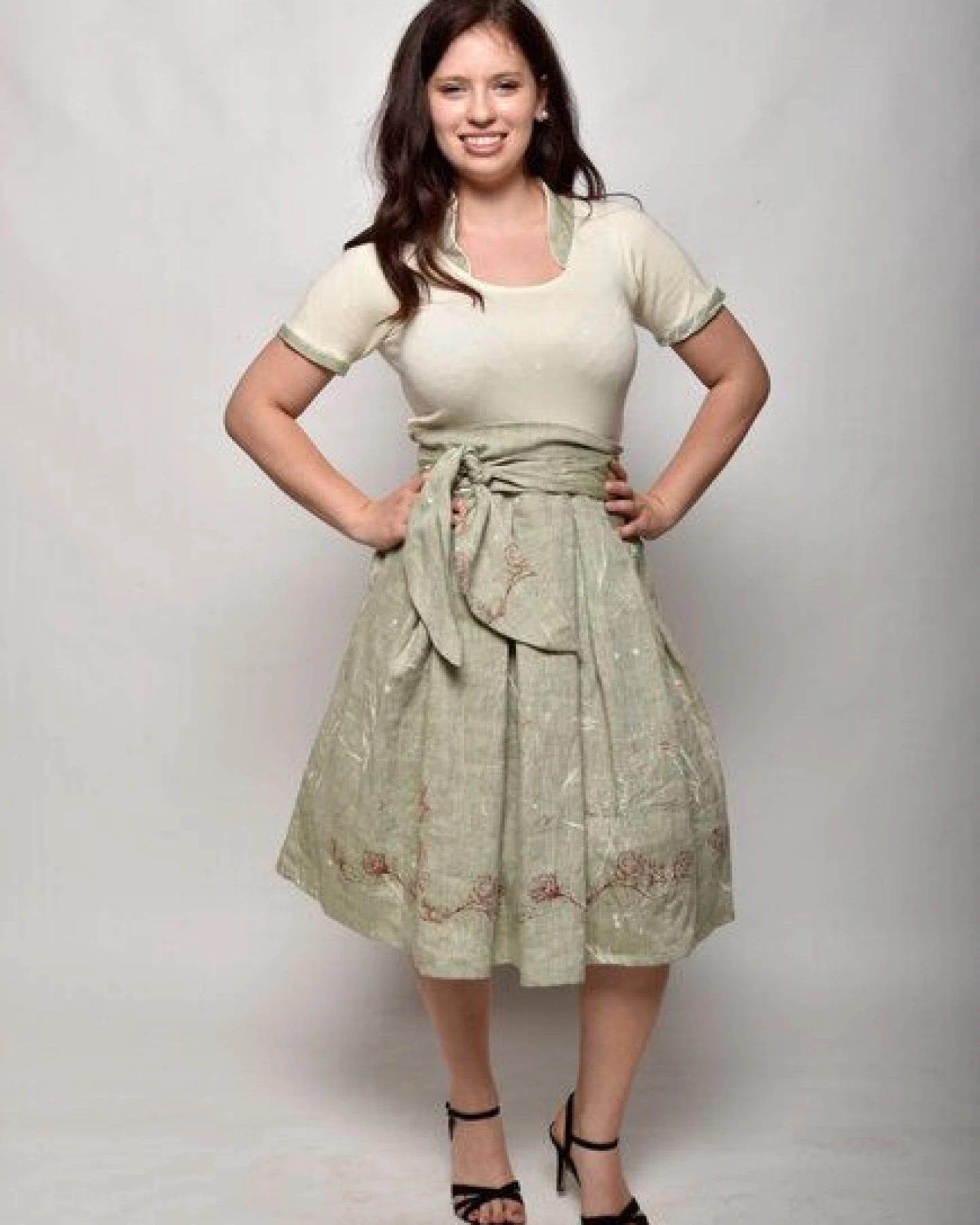 Peaces.bio - handbedruckte Biomode Bio-Leinen-Festkleid "Rosenzauber" – Ansicht 2