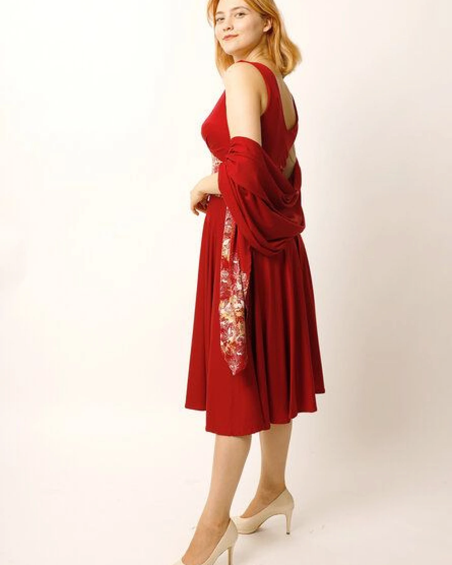 Peaces.bio - handbedruckte Biomode Tanzkleid Buchenzauber in Rot – Ansicht 3