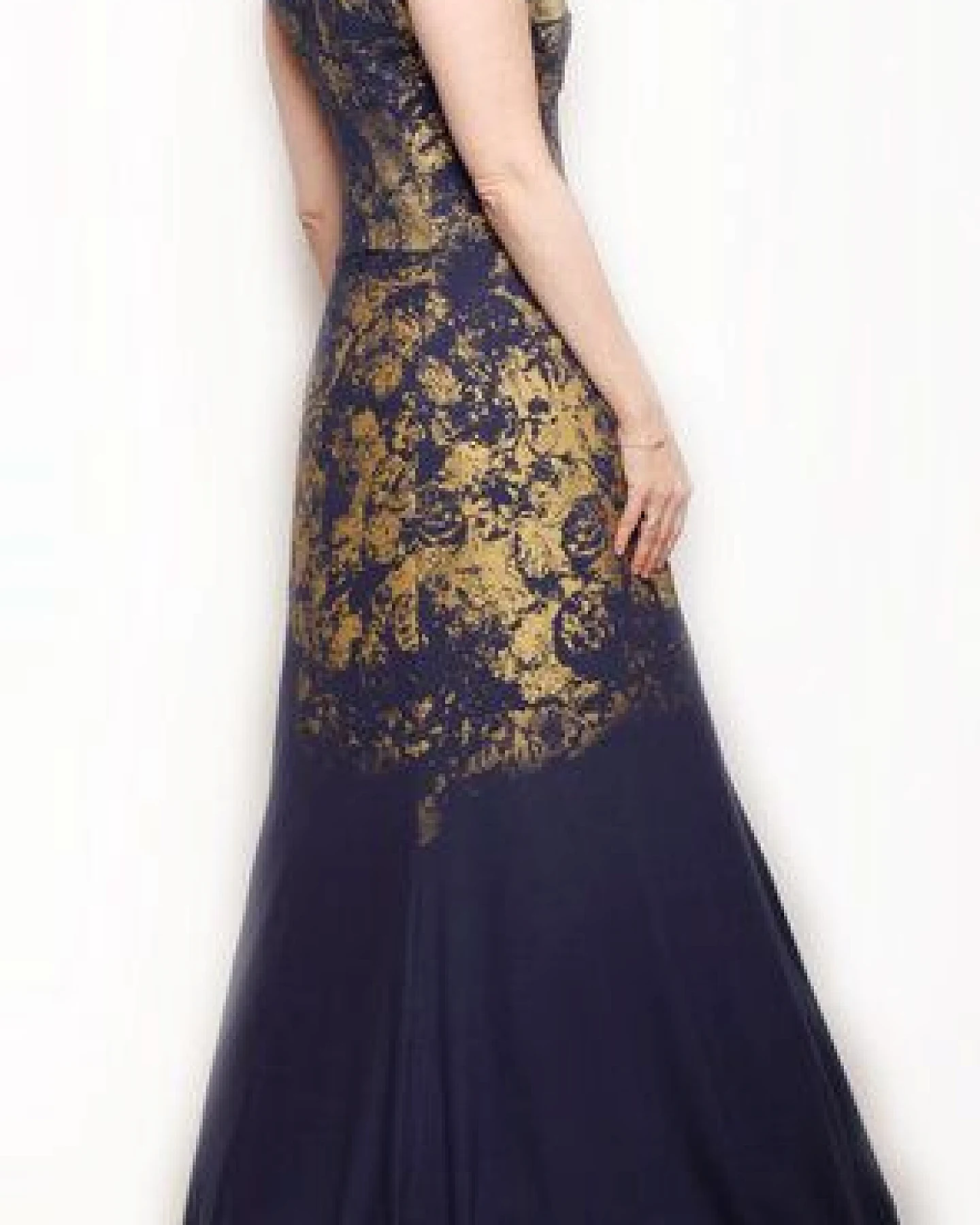Peaces.bio - handbedruckte Biomode Abendkleid Golden Roses – Ansicht 3
