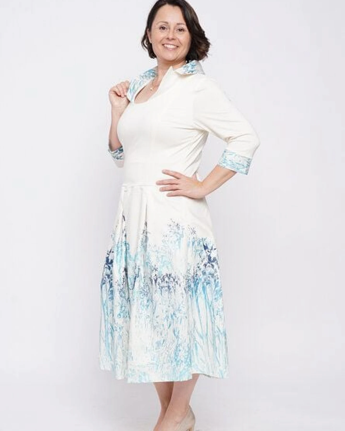 Peaces.bio - handbedruckte Biomode Festkleid Mystic Iris – Ansicht 4