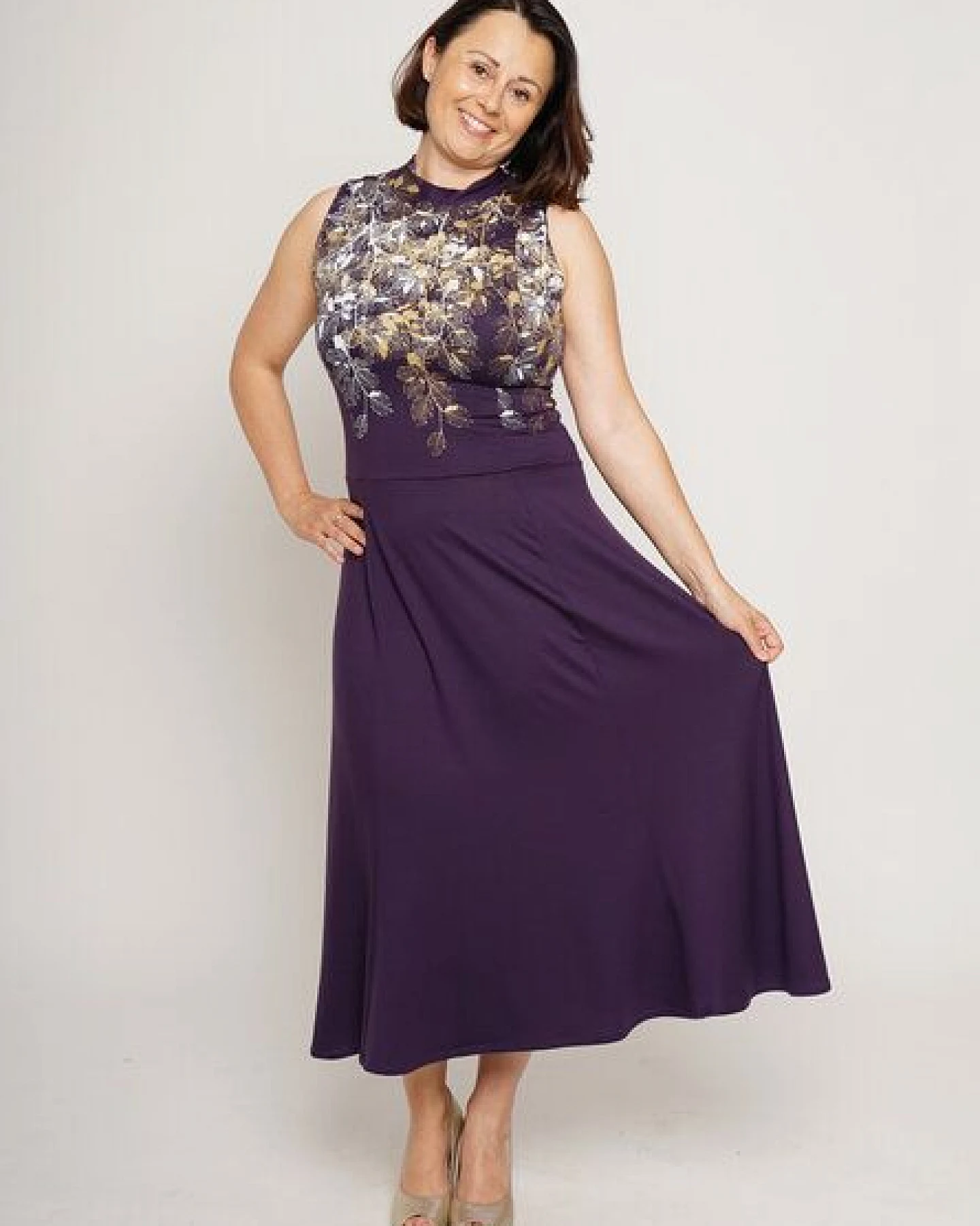 Peaces.bio - handbedruckte Biomode Sommerfestkleid Buchenzauber in Violett – Ansicht 2
