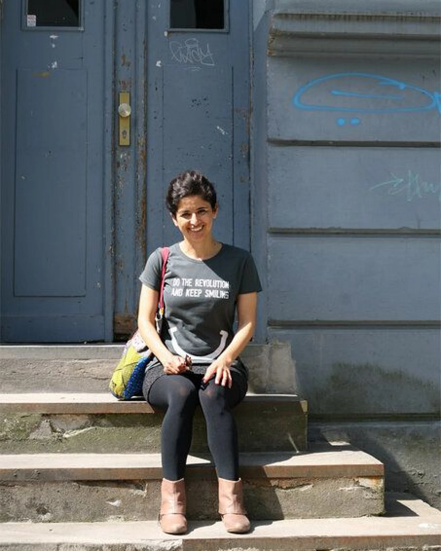 Lena Schokolade DO THE REVOLUTION AND KEEP SMILING - Frauen T-Shirt – Ansicht 3