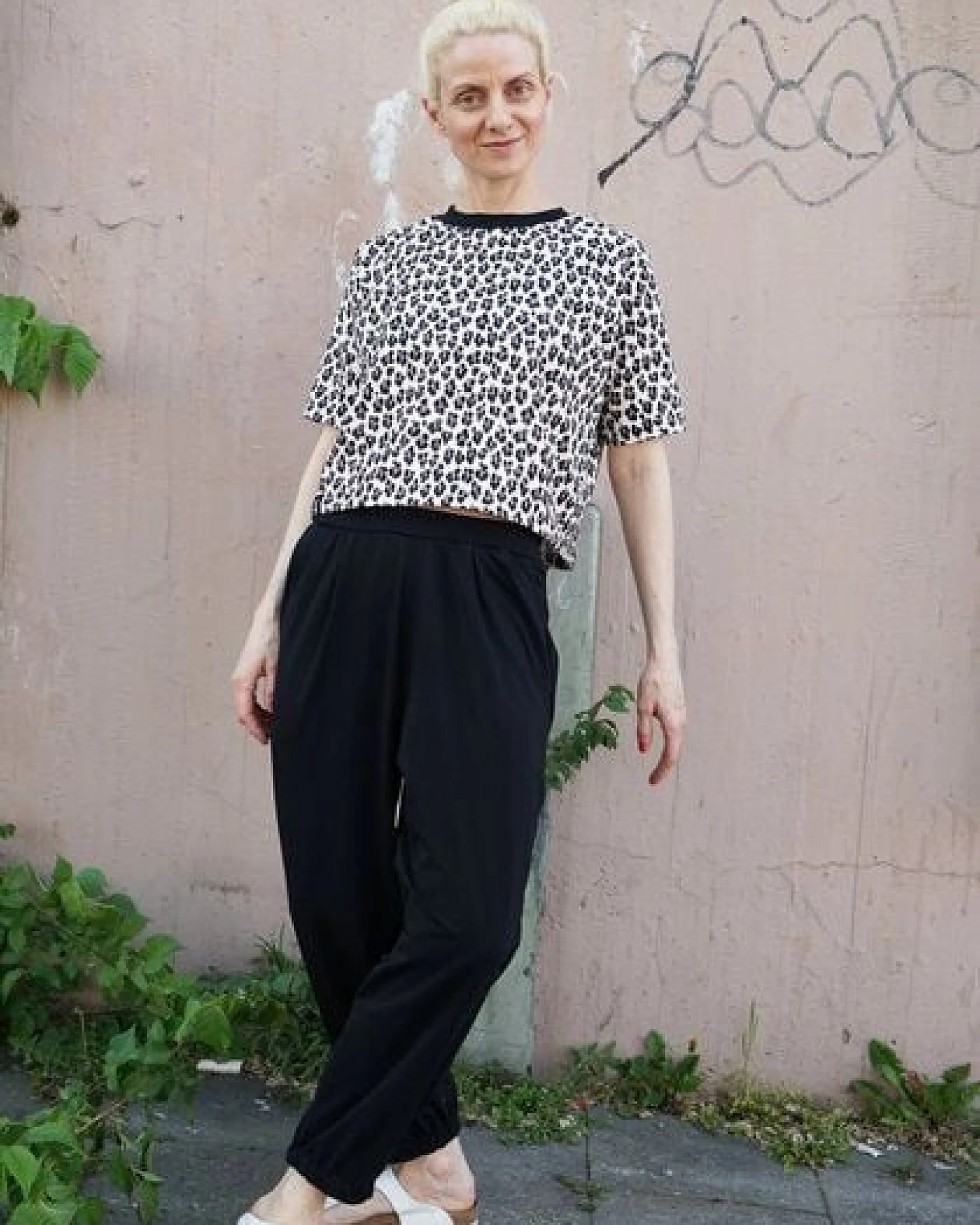 Lena Schokolade Leo Shirt aus Bio-Jersey – Ansicht 3