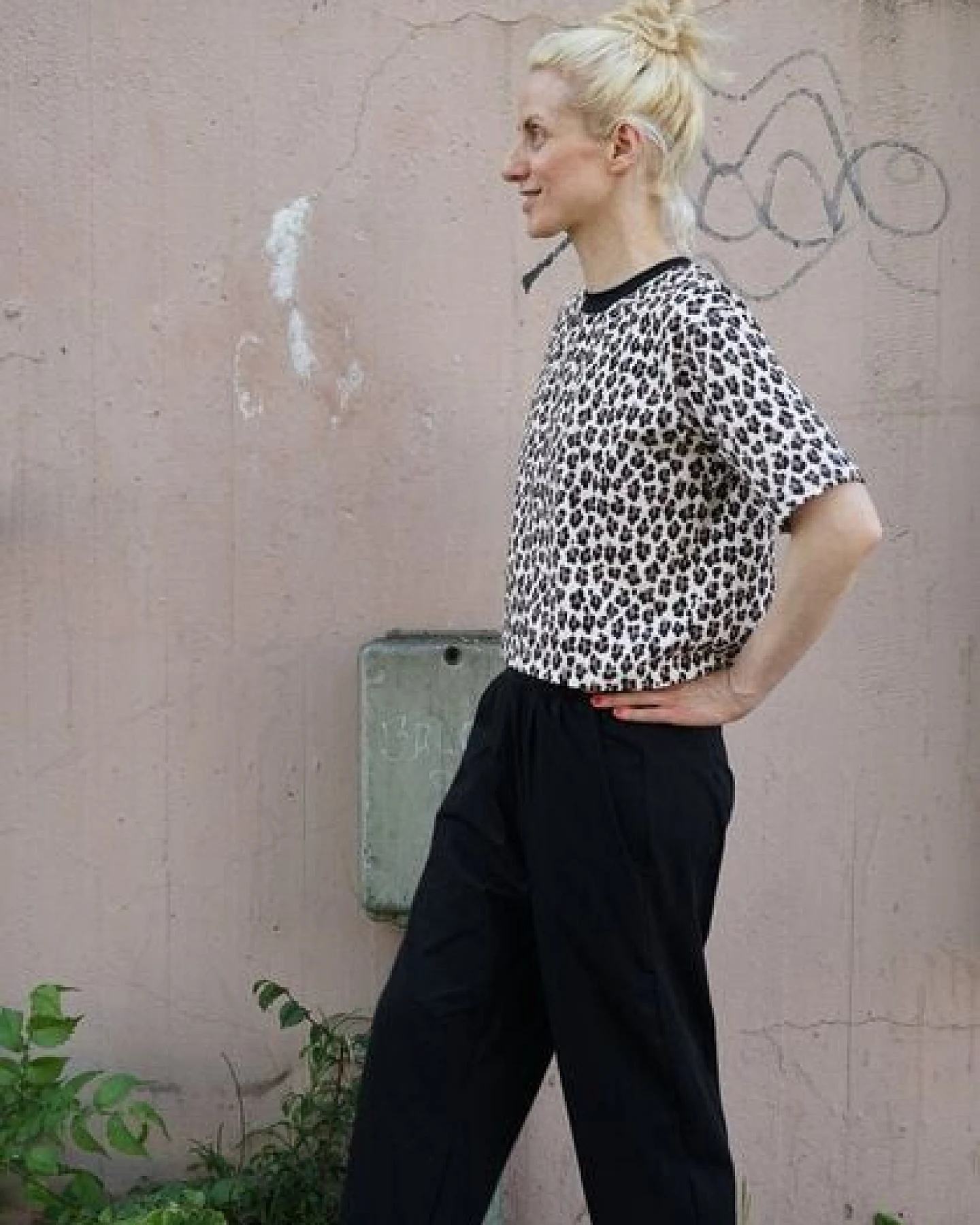Lena Schokolade Leo Shirt aus Bio-Jersey – Ansicht 4