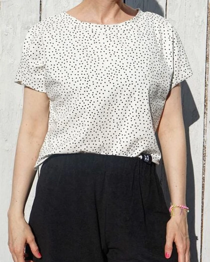 Lena Schokolade Shirt Dots weiss aus Bio-Jersey