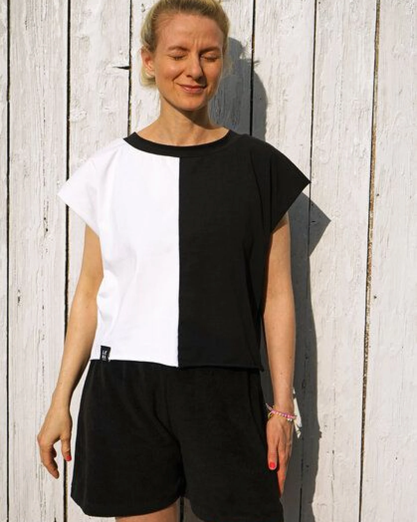 Lena Schokolade Shirt black-white aus Bio-Jersey – Ansicht 2