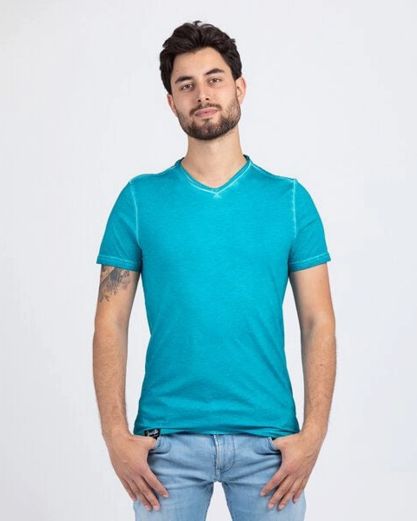 Lexi&Bö Herren Basic V-Neck mit Effektwaschung – Ansicht 3