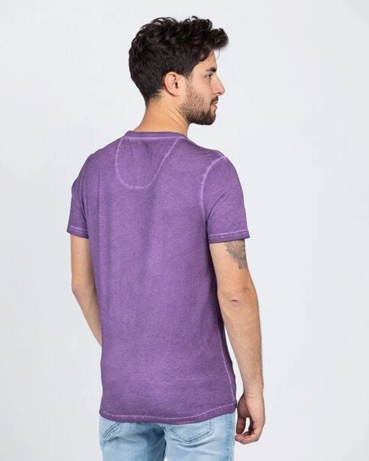Lexi&Bö Herren Basic V-Neck mit Effektwaschung – Ansicht 3