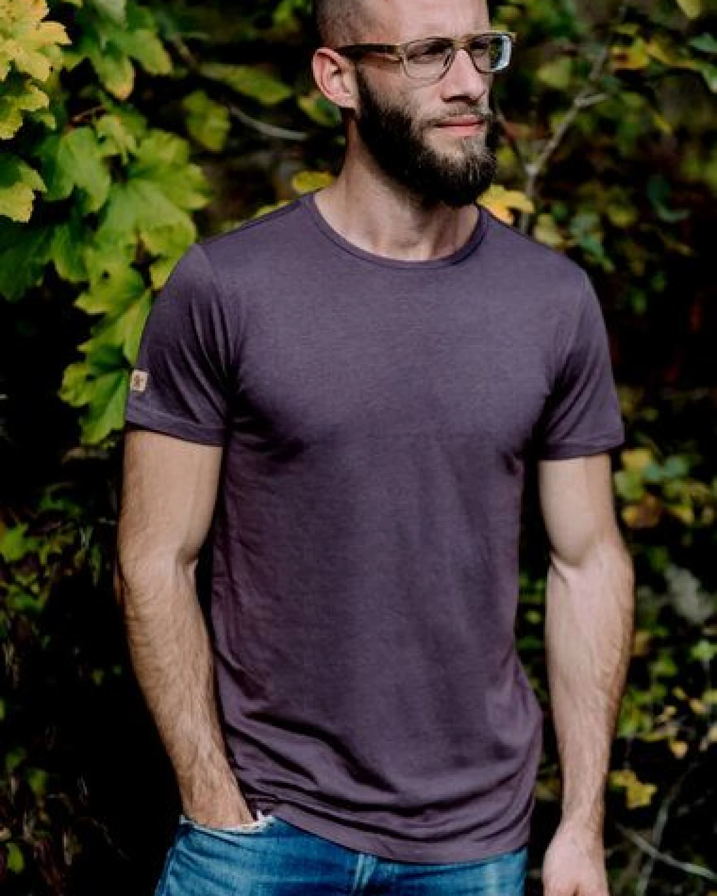 Life-Tree Ecovero Shirt für Herren "Basic" Fern Green/Mulberry – Ansicht 2