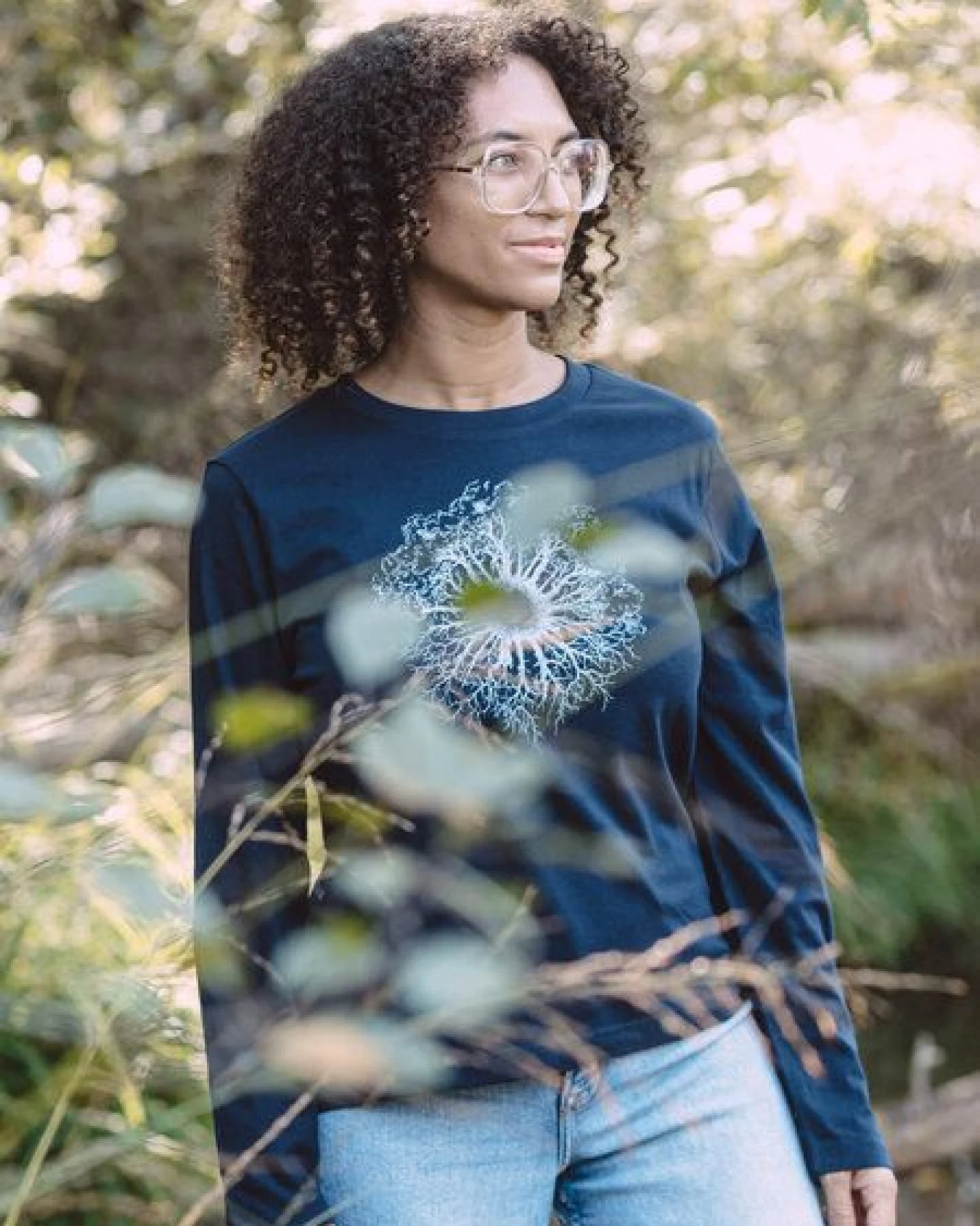 Life-Tree Longsleeve aus Biobaumwolle Fairwear für Damen "WoodenIris" in Navy Blau – Ansicht 3
