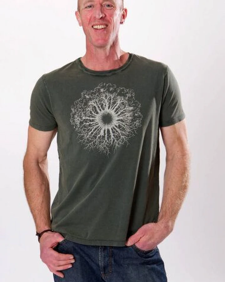 Life-Tree Shirt aus Biobaumwolle Fairwear für Herren "WoodenIris" in Washed Red/Green