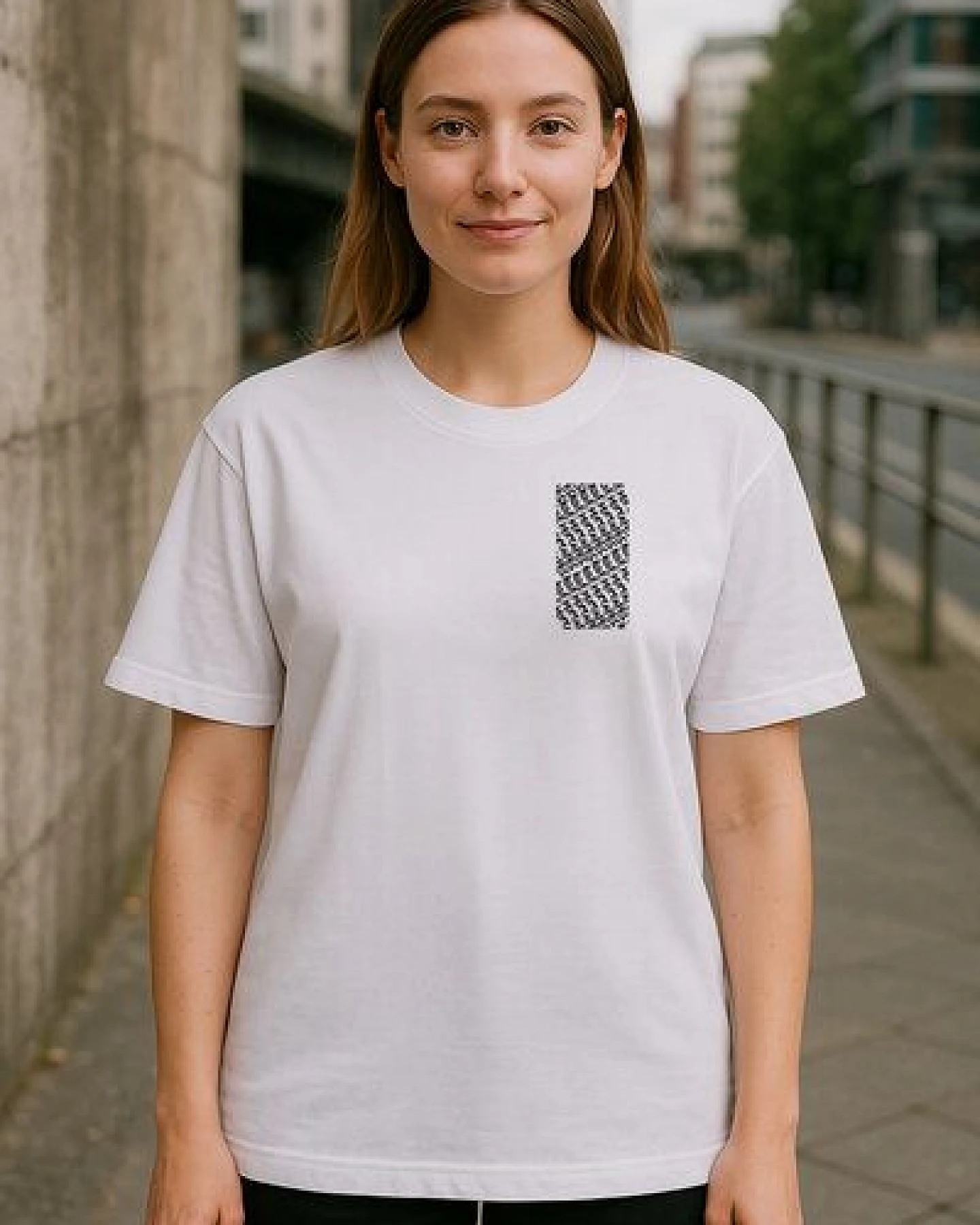 Oversized Unisex T-Shirt mit ilovemixtapes Brust-Print – fair, schwer & bio - white – Ansicht 4